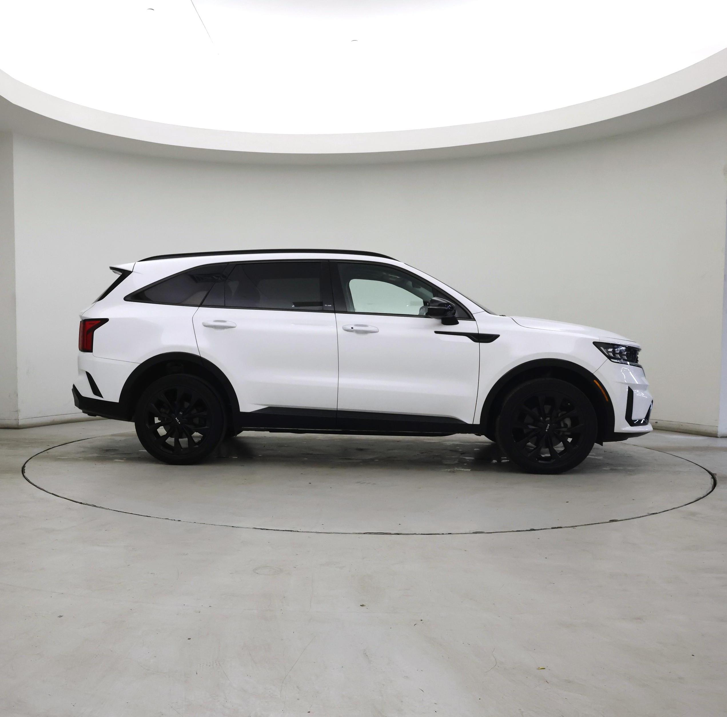 Thumbnail: 2023 Kia Sorento - 7