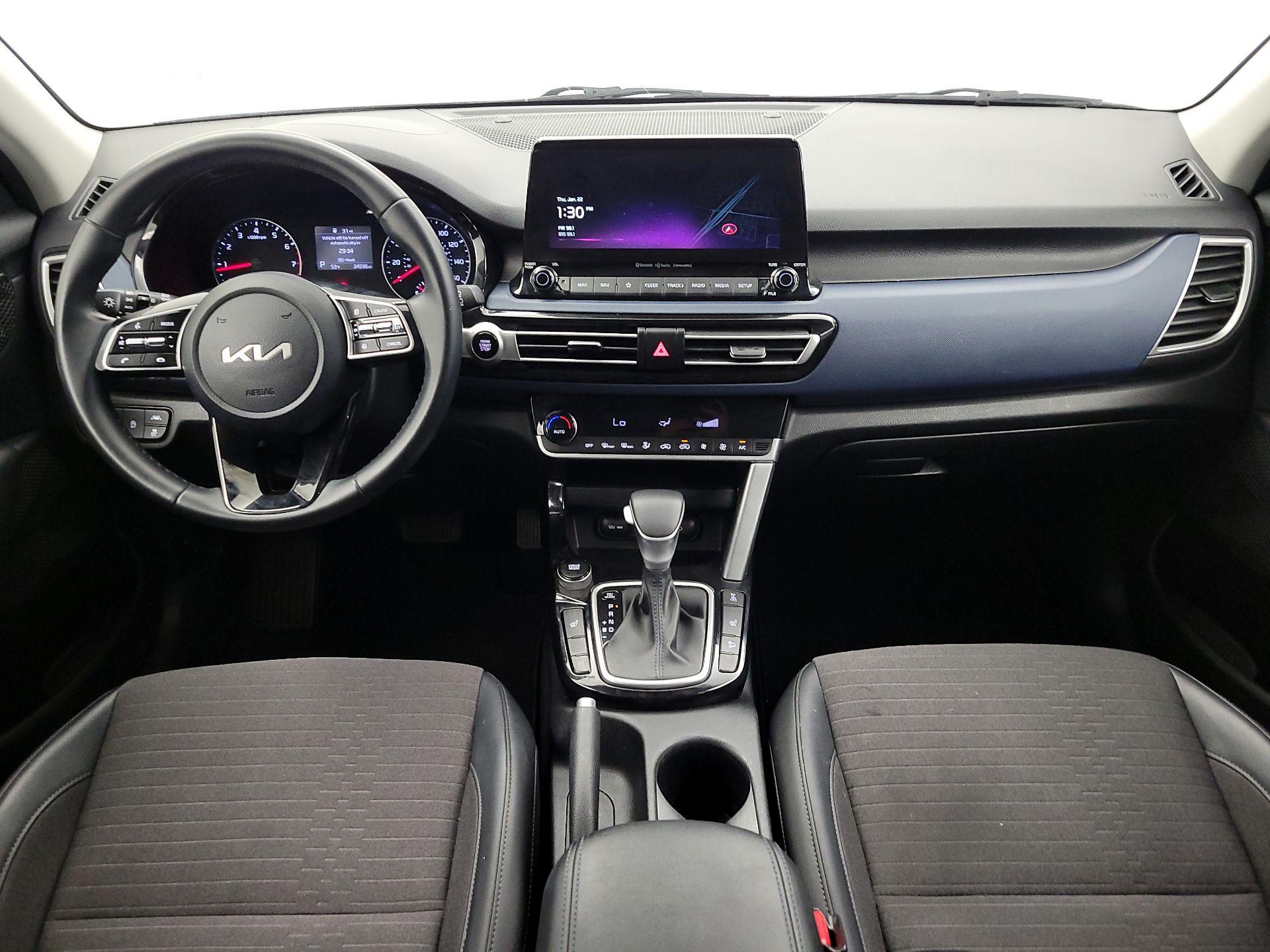 Thumbnail: 2023 Kia Seltos - 9