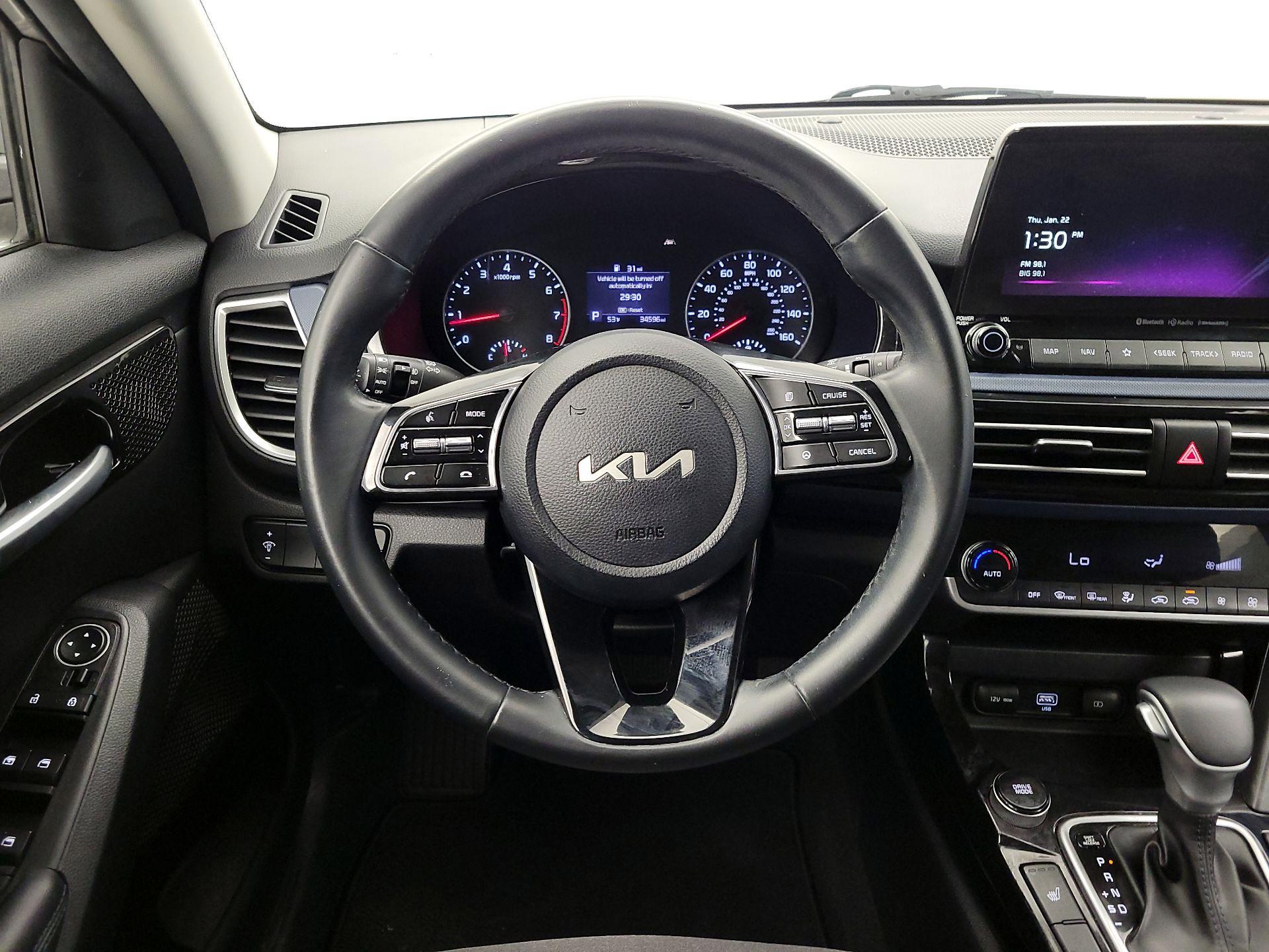 Thumbnail: 2023 Kia Seltos - 10