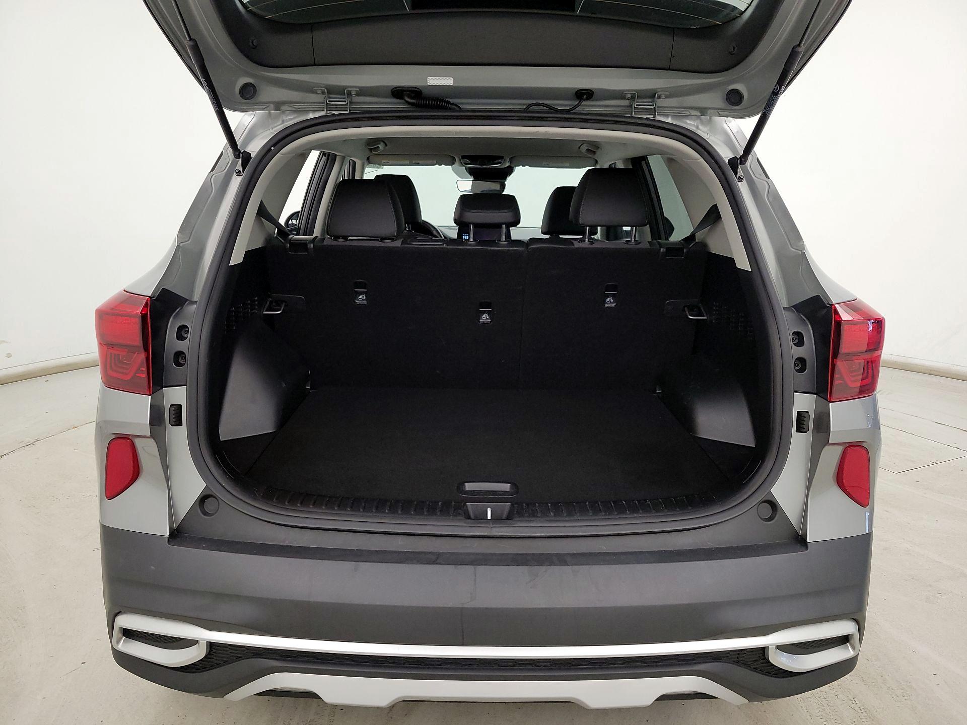 Thumbnail: 2023 Kia Seltos - 20