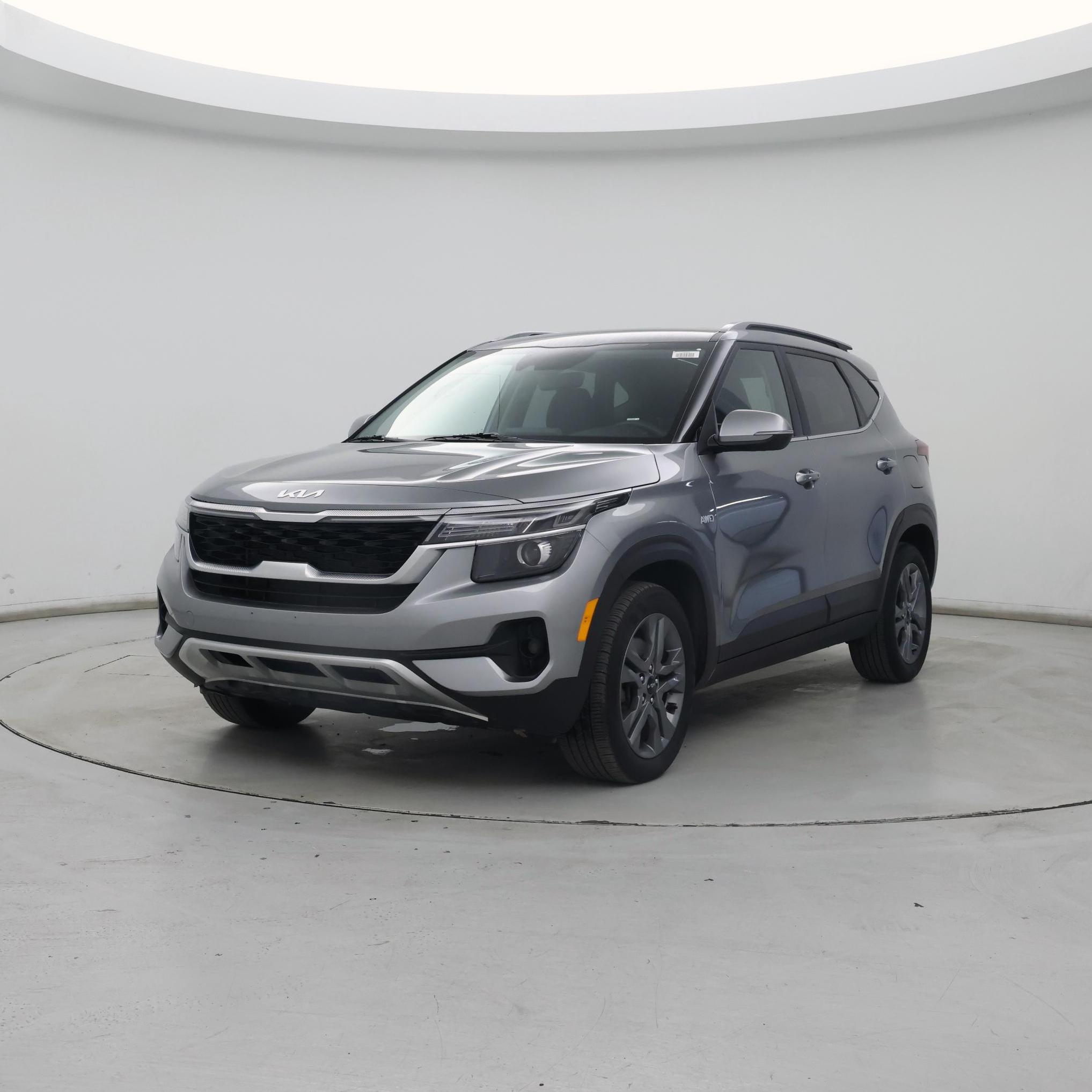 Thumbnail: 2023 Kia Seltos - 4