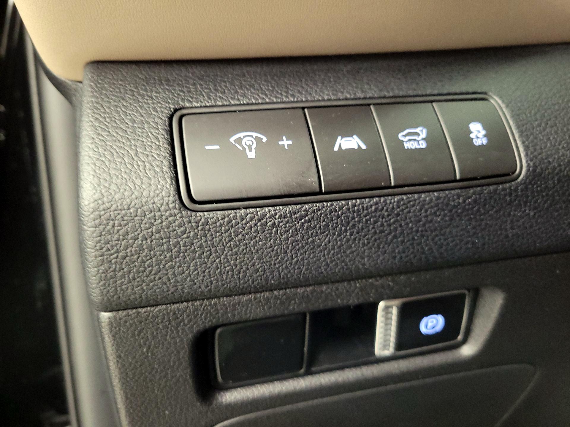 Thumbnail: 2023 Hyundai Santa Fe - 13