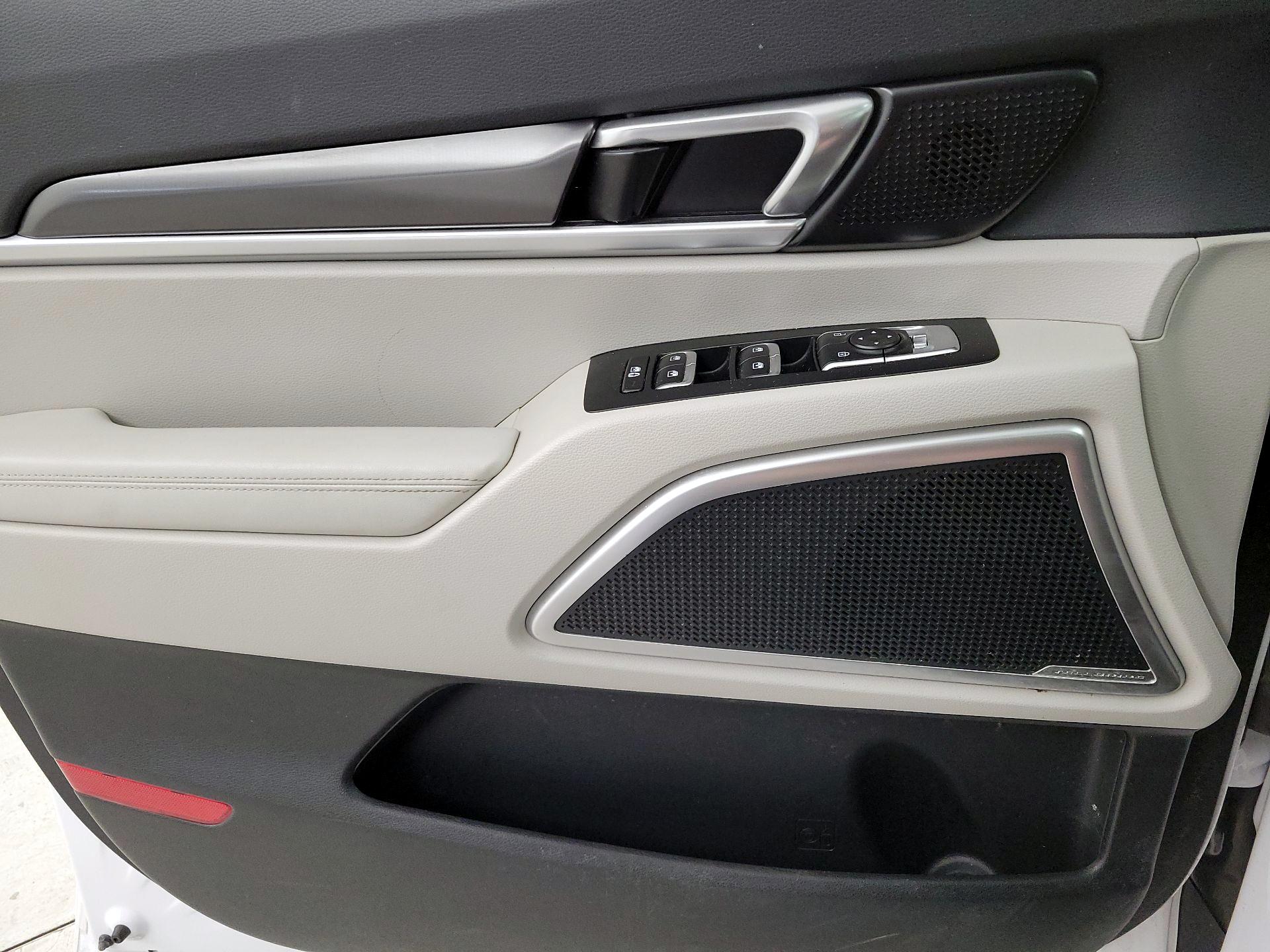 Thumbnail: 2023 Kia Telluride - 12