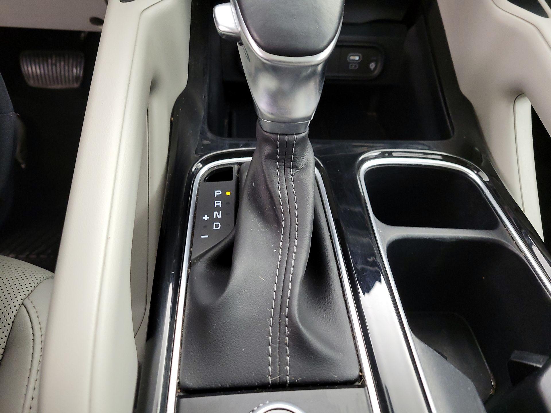 Thumbnail: 2023 Kia Telluride - 18