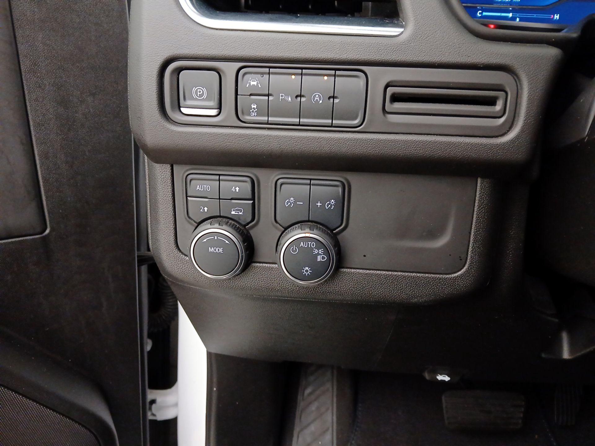 Thumbnail: 2024 Chevrolet Tahoe - 13