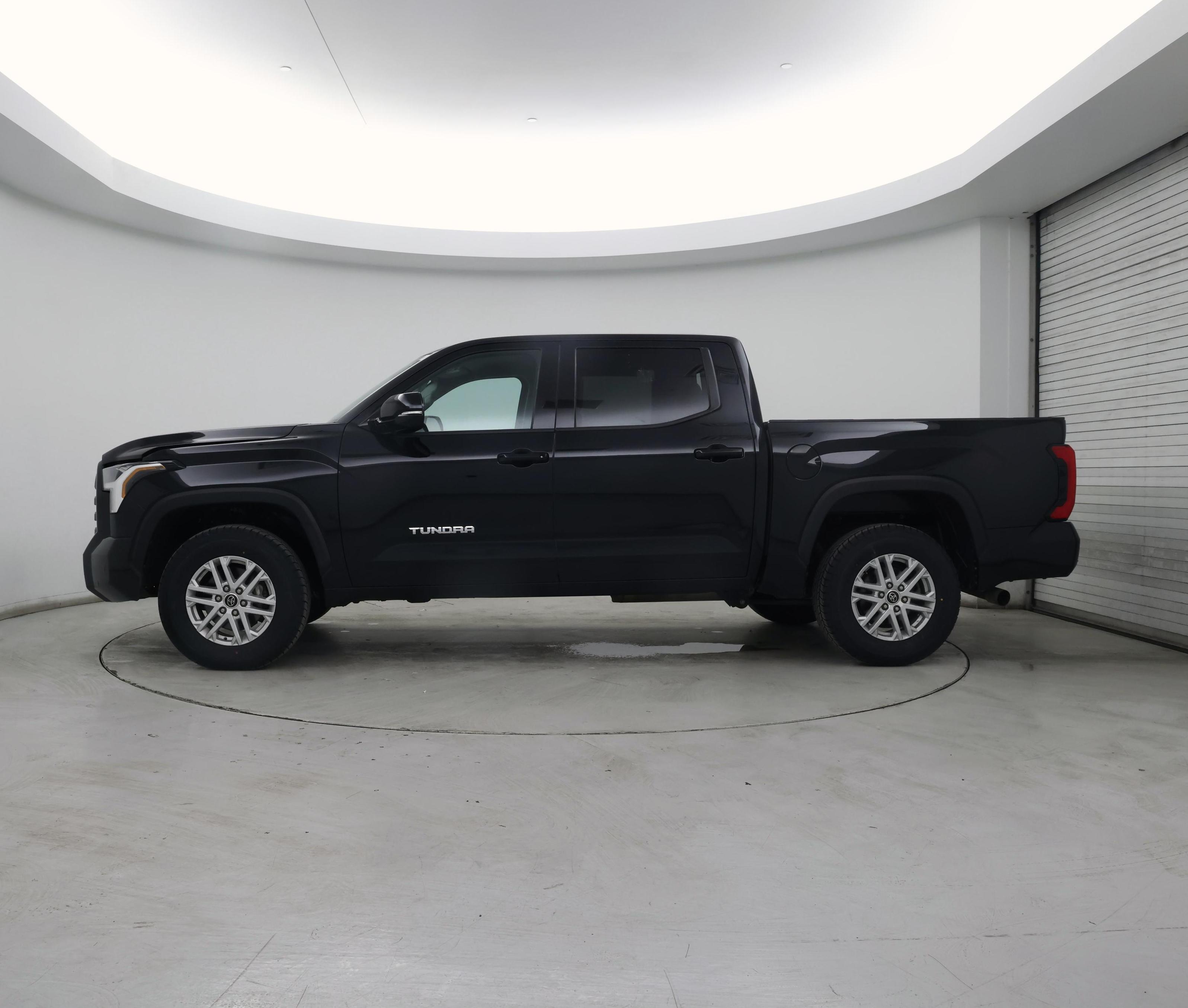 Thumbnail: 2022 Toyota Tundra - 3
