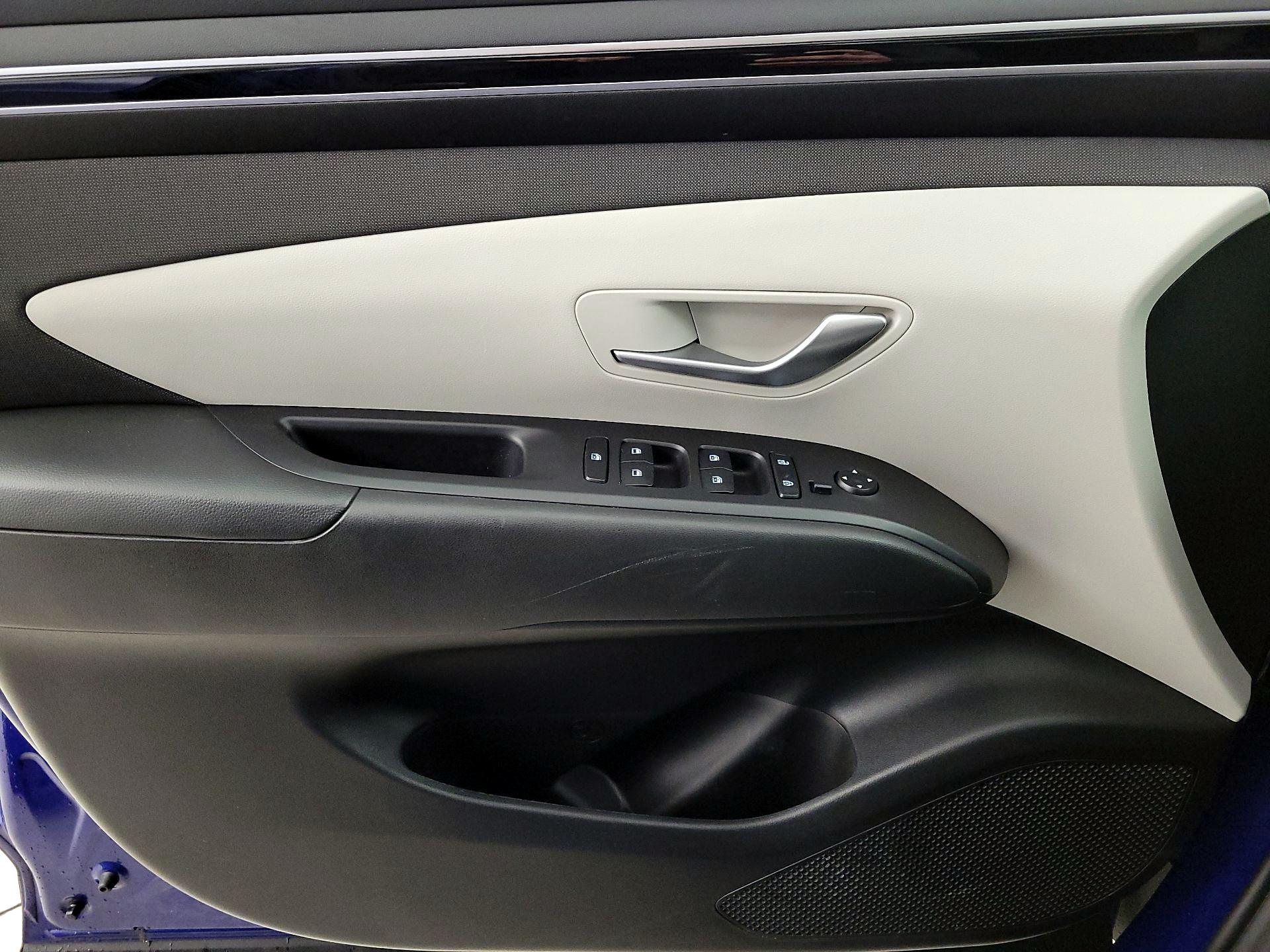 Thumbnail: 2023 Hyundai Tucson - 10