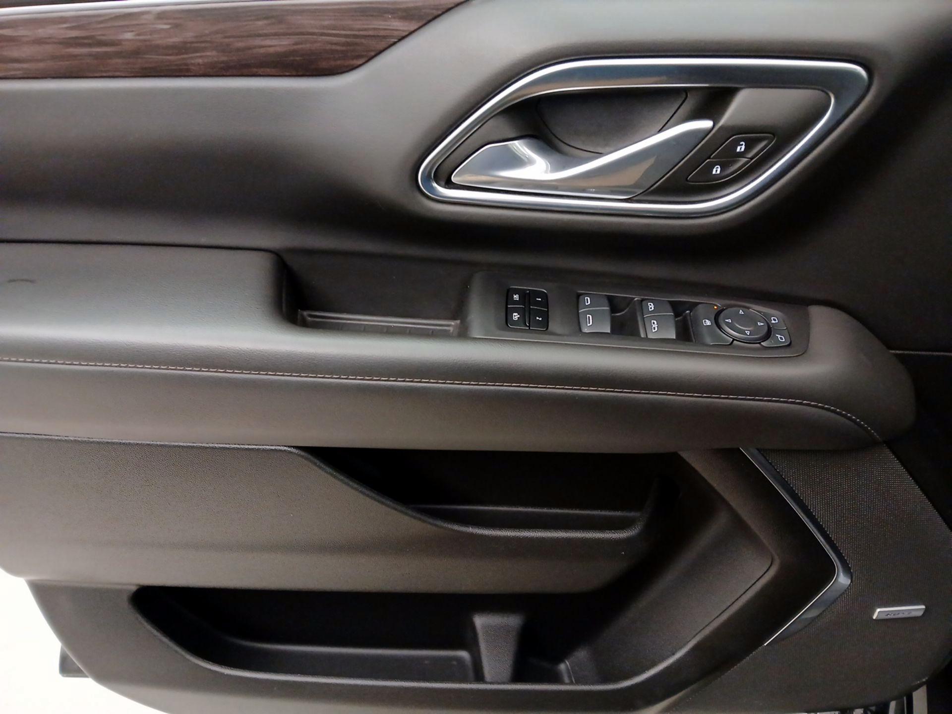 Thumbnail: 2024 Chevrolet Tahoe - 12