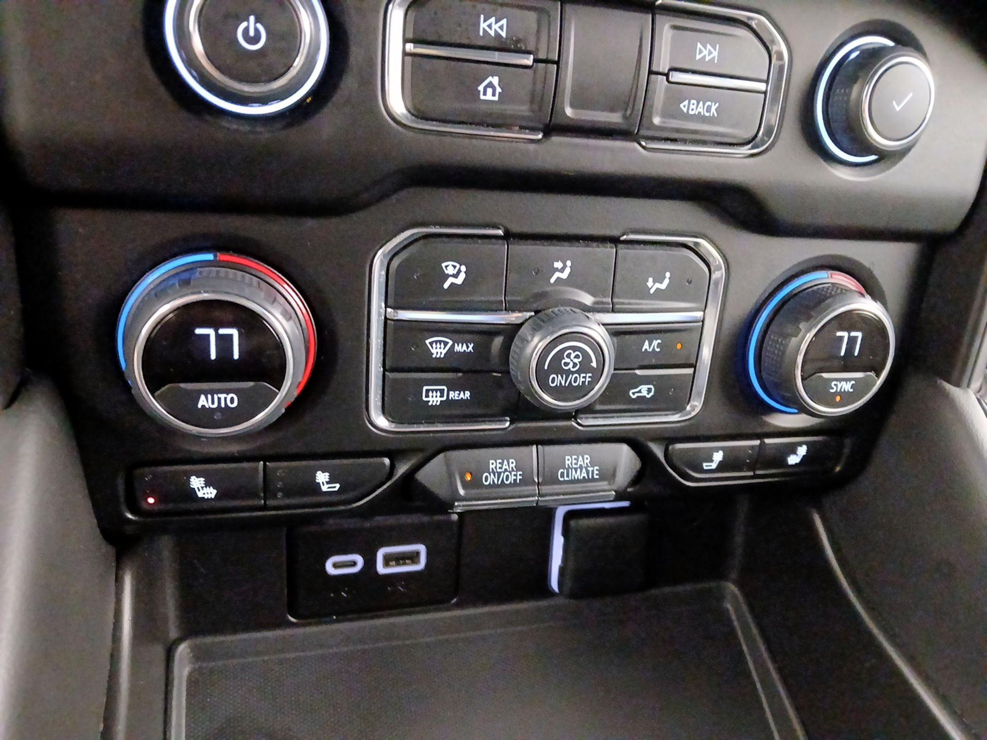 Thumbnail: 2024 Chevrolet Tahoe - 16