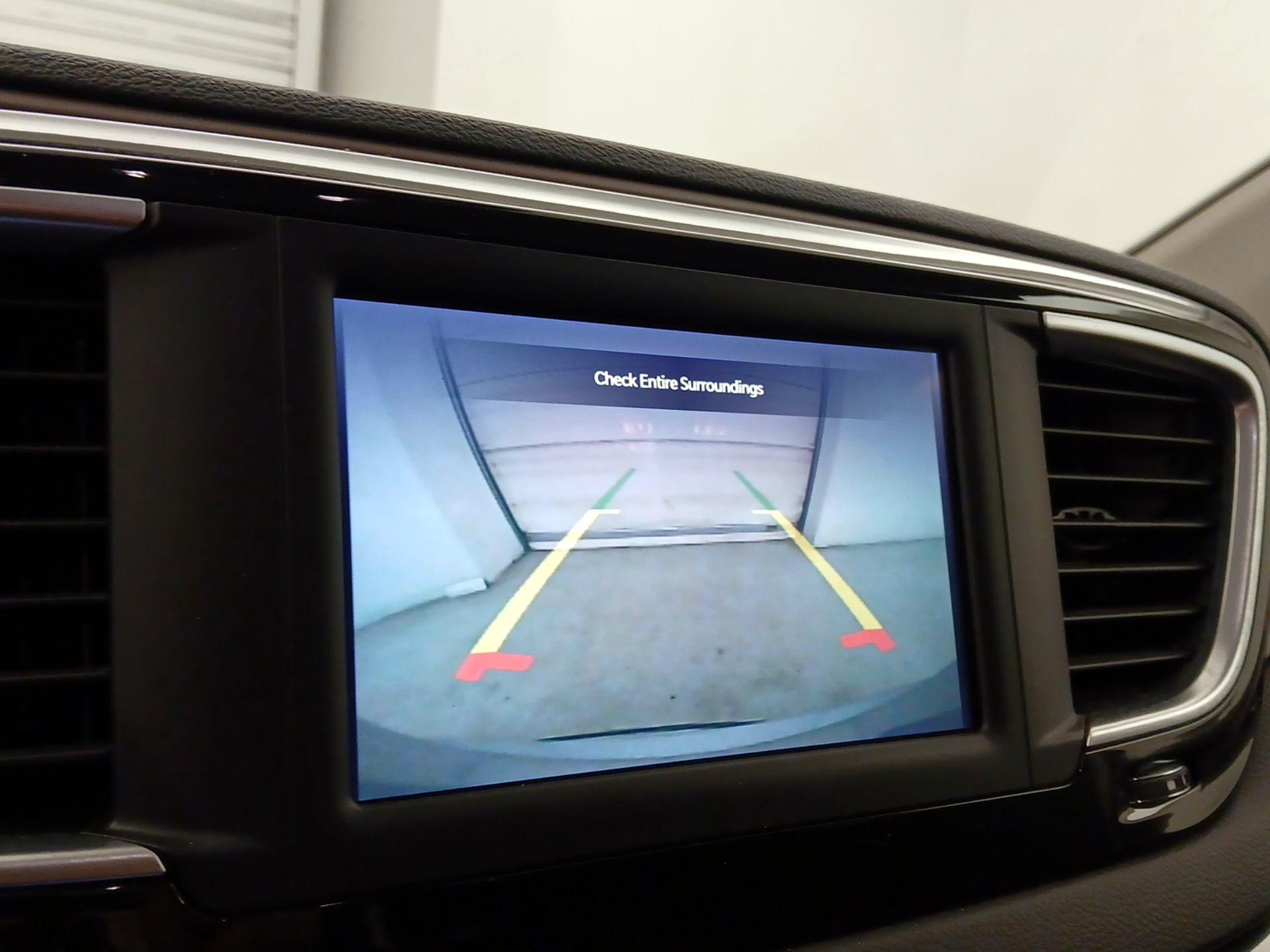 Thumbnail: 2023 Chrysler Voyager - 14