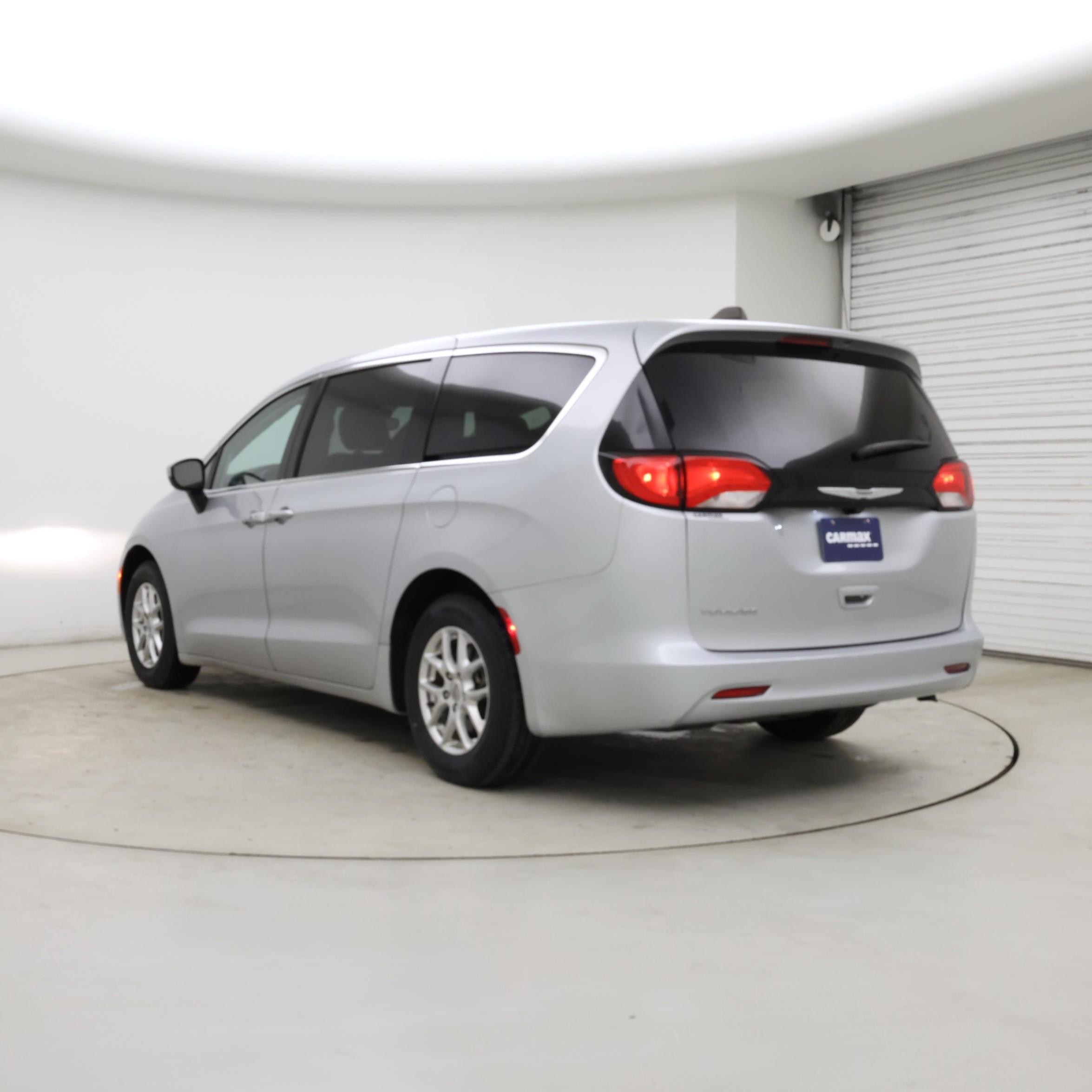 Thumbnail: 2023 Chrysler Voyager - 2