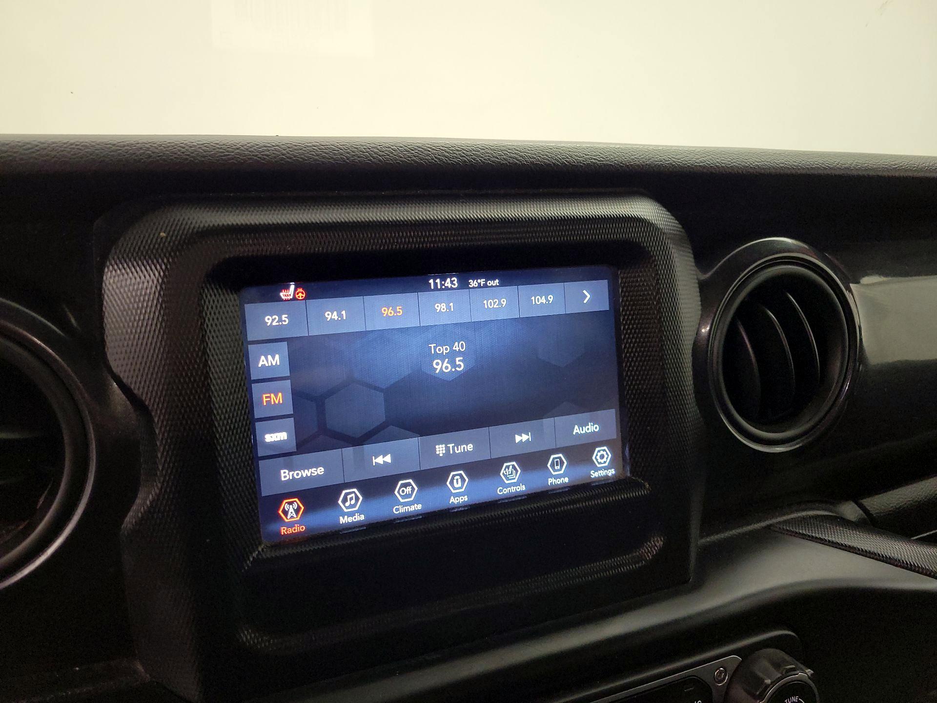 Thumbnail: 2022 Jeep Wrangler - 15