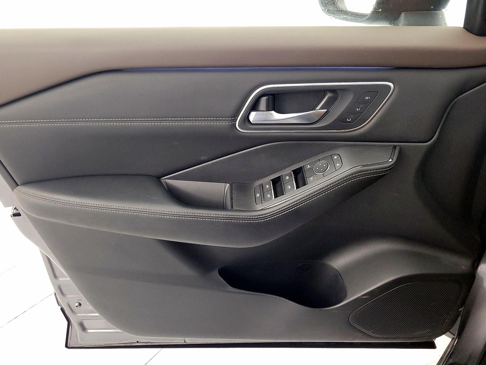 Thumbnail: 2023 Nissan Rogue - 12