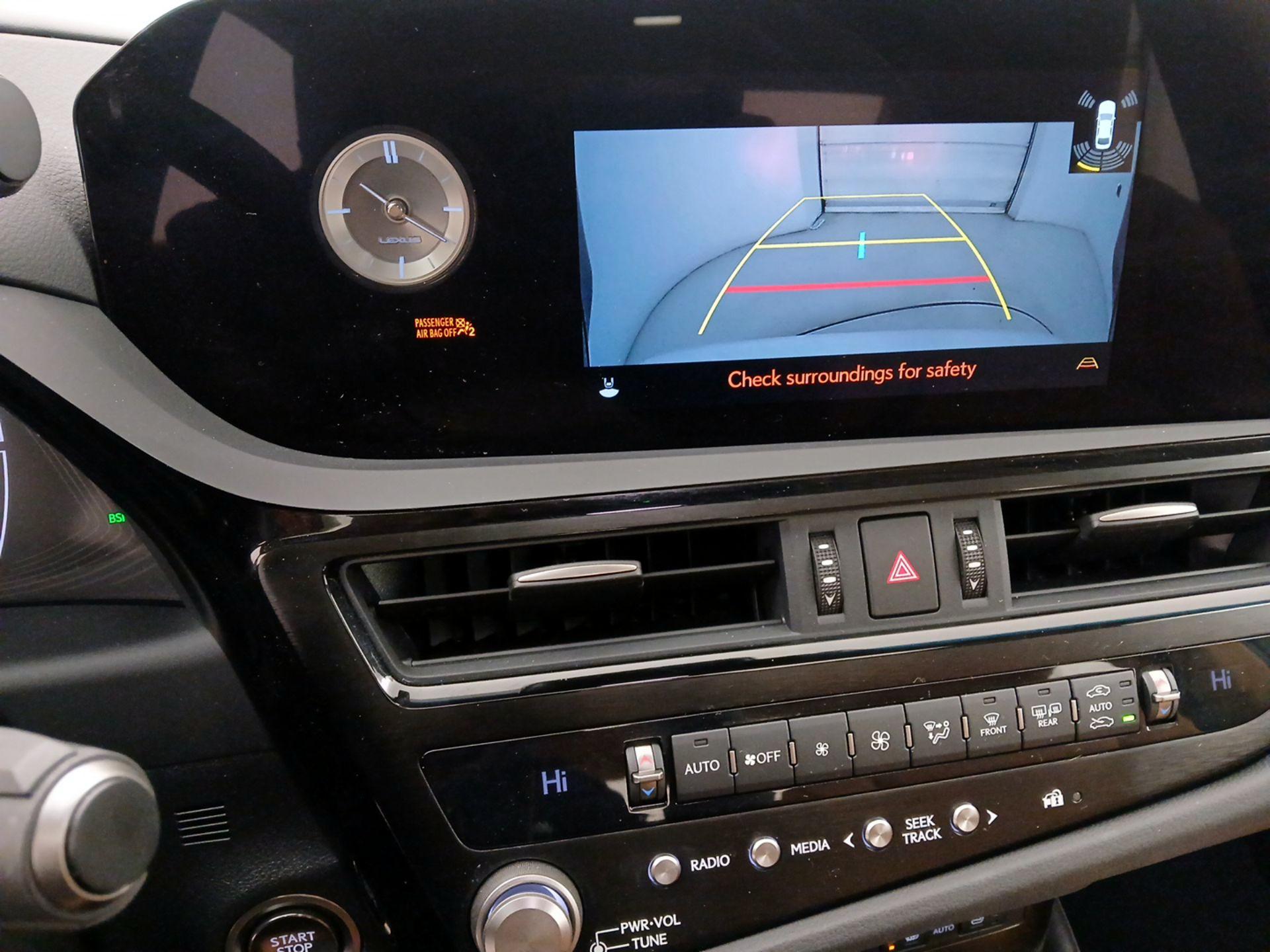 Thumbnail: 2023 Lexus ES - 14