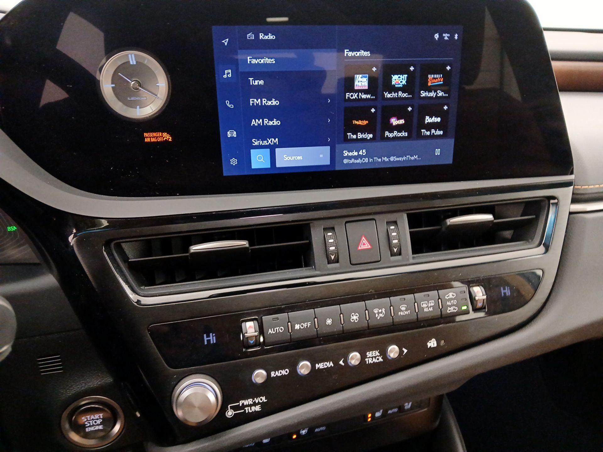 Thumbnail: 2023 Lexus ES - 15