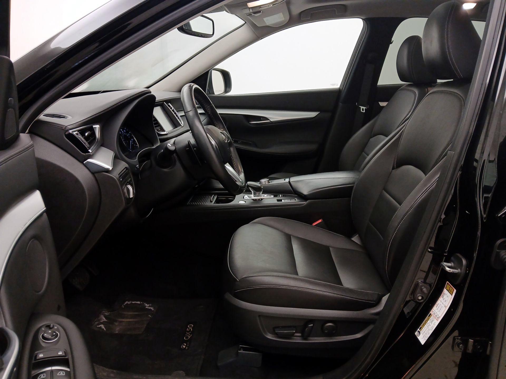 Thumbnail: 2019 INFINITI QX50 - 11