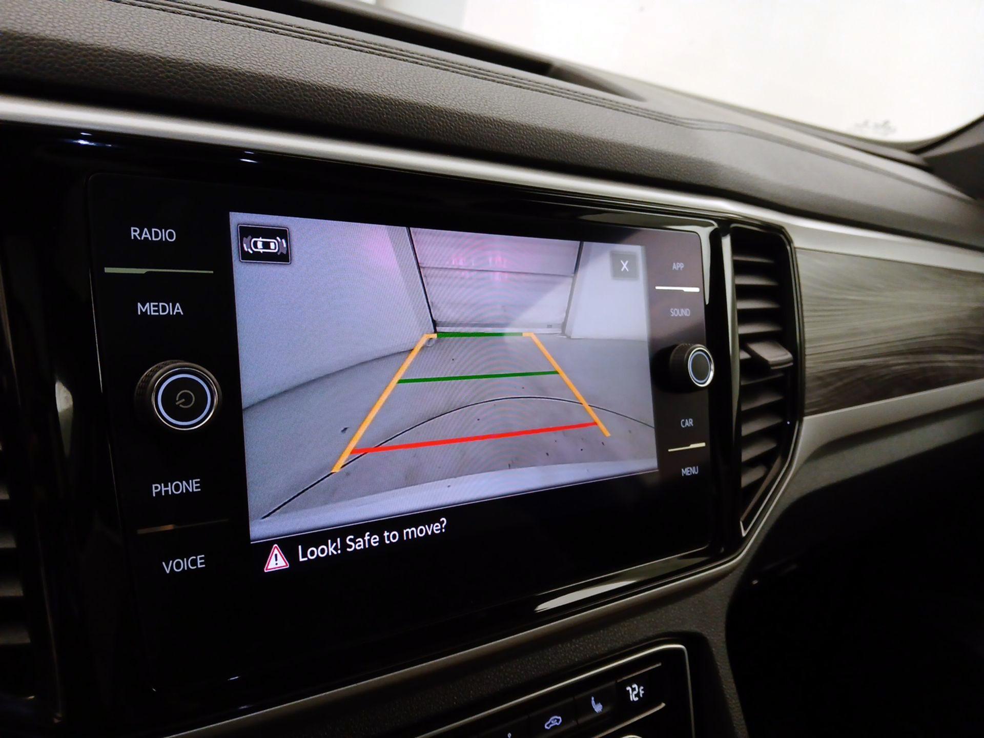 Thumbnail: 2022 Volkswagen Atlas - 14