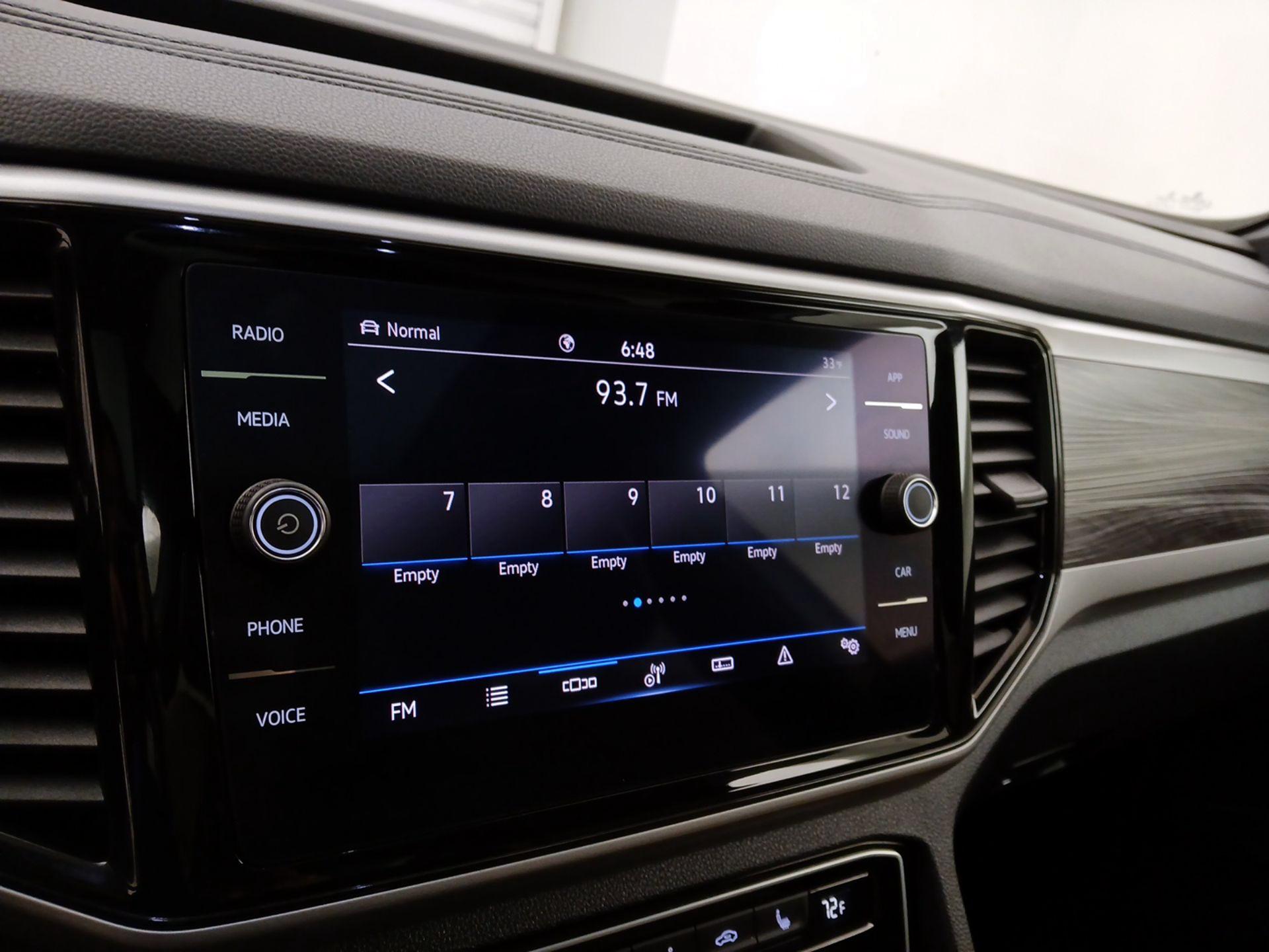 Thumbnail: 2022 Volkswagen Atlas - 15