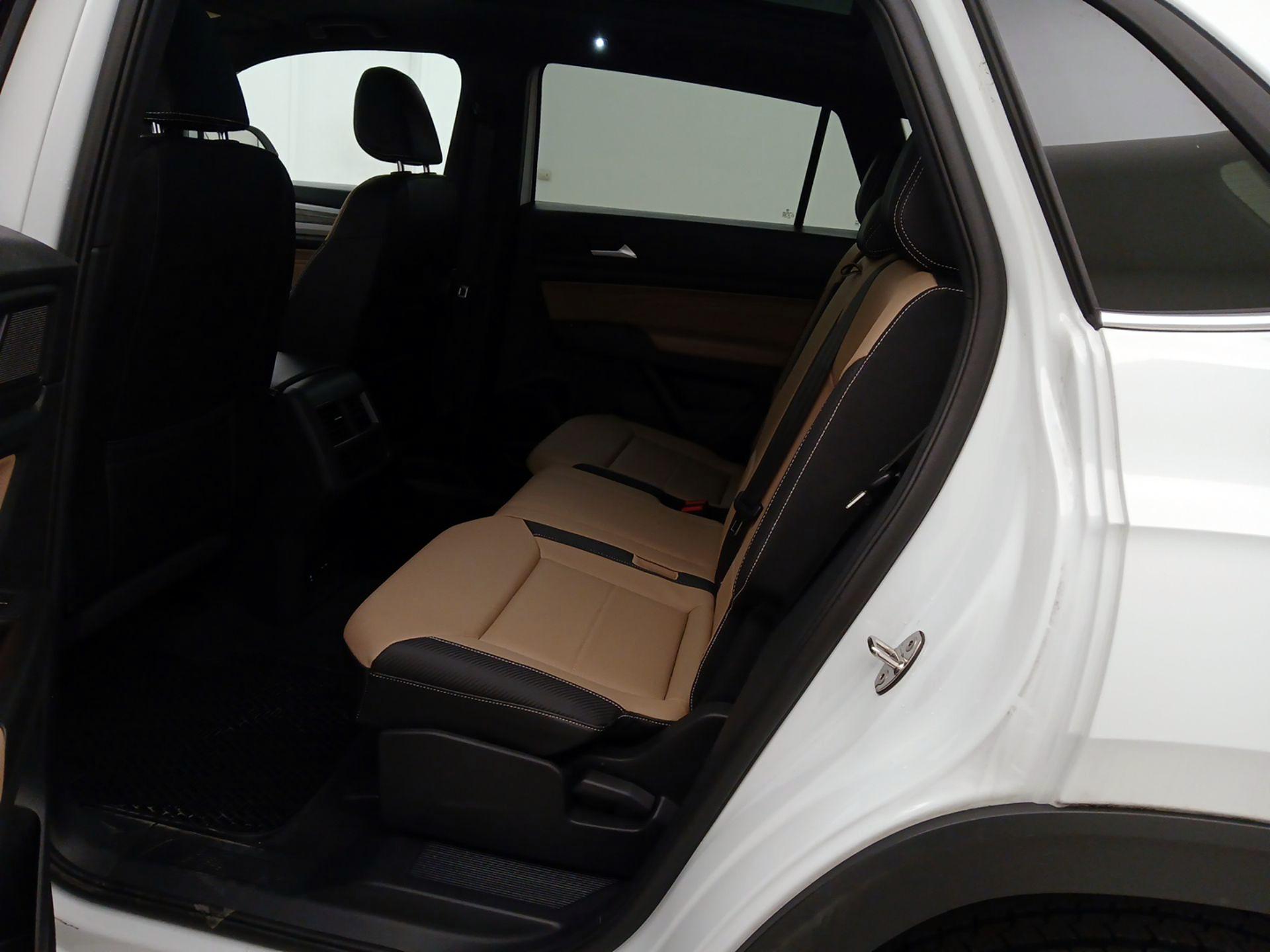 Thumbnail: 2022 Volkswagen Atlas - 20