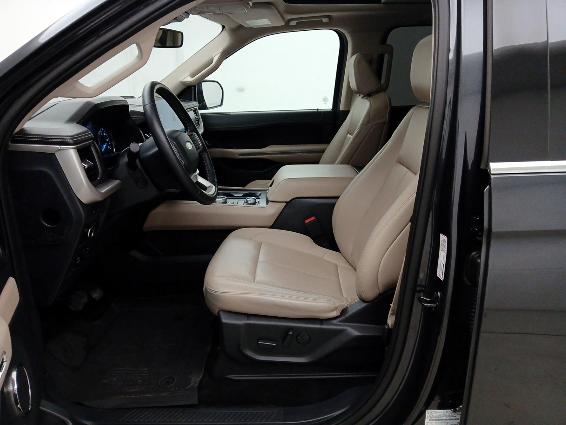 Thumbnail: 2022 Ford Expedition - 11