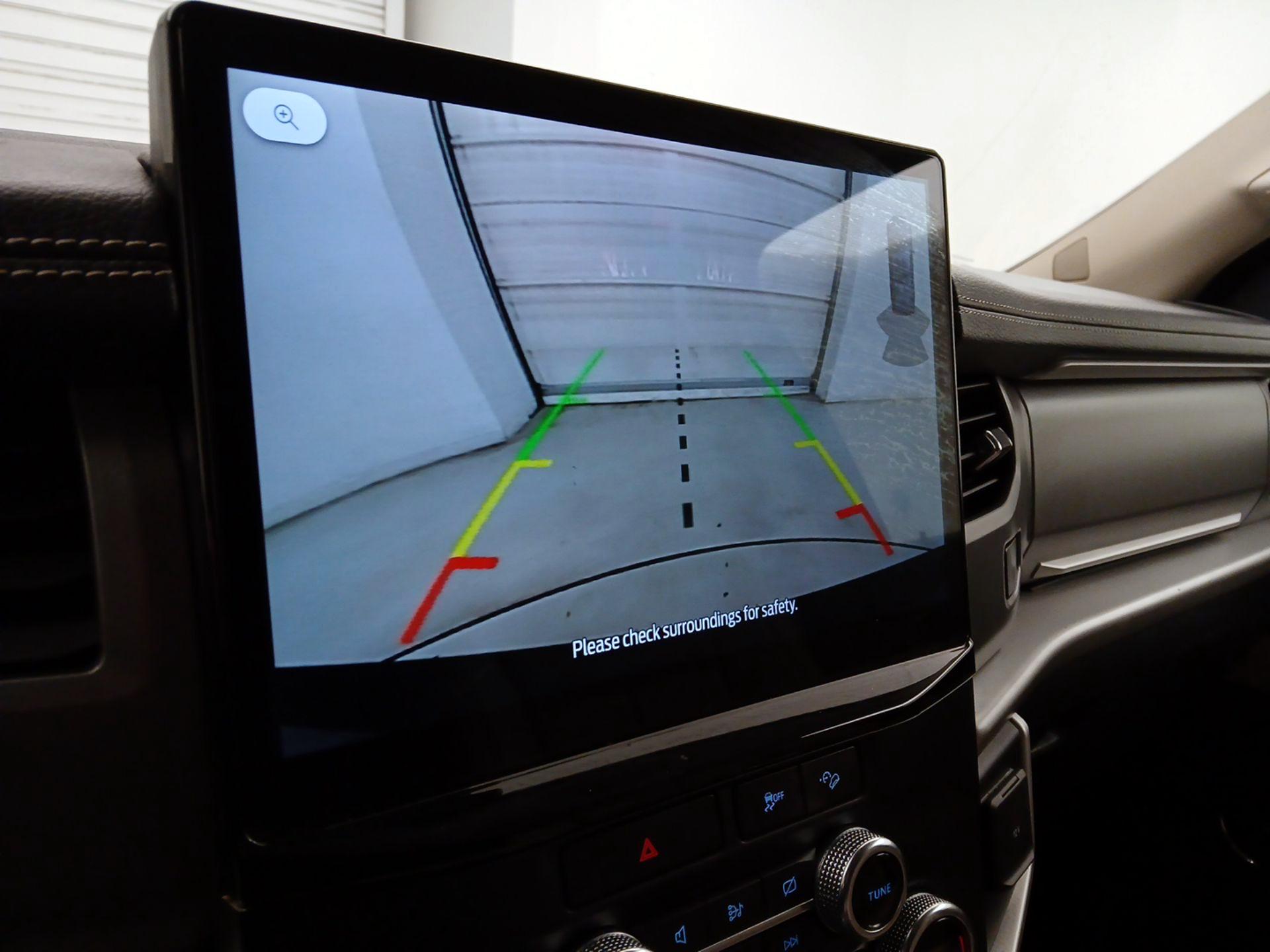 Thumbnail: 2022 Ford Expedition - 15