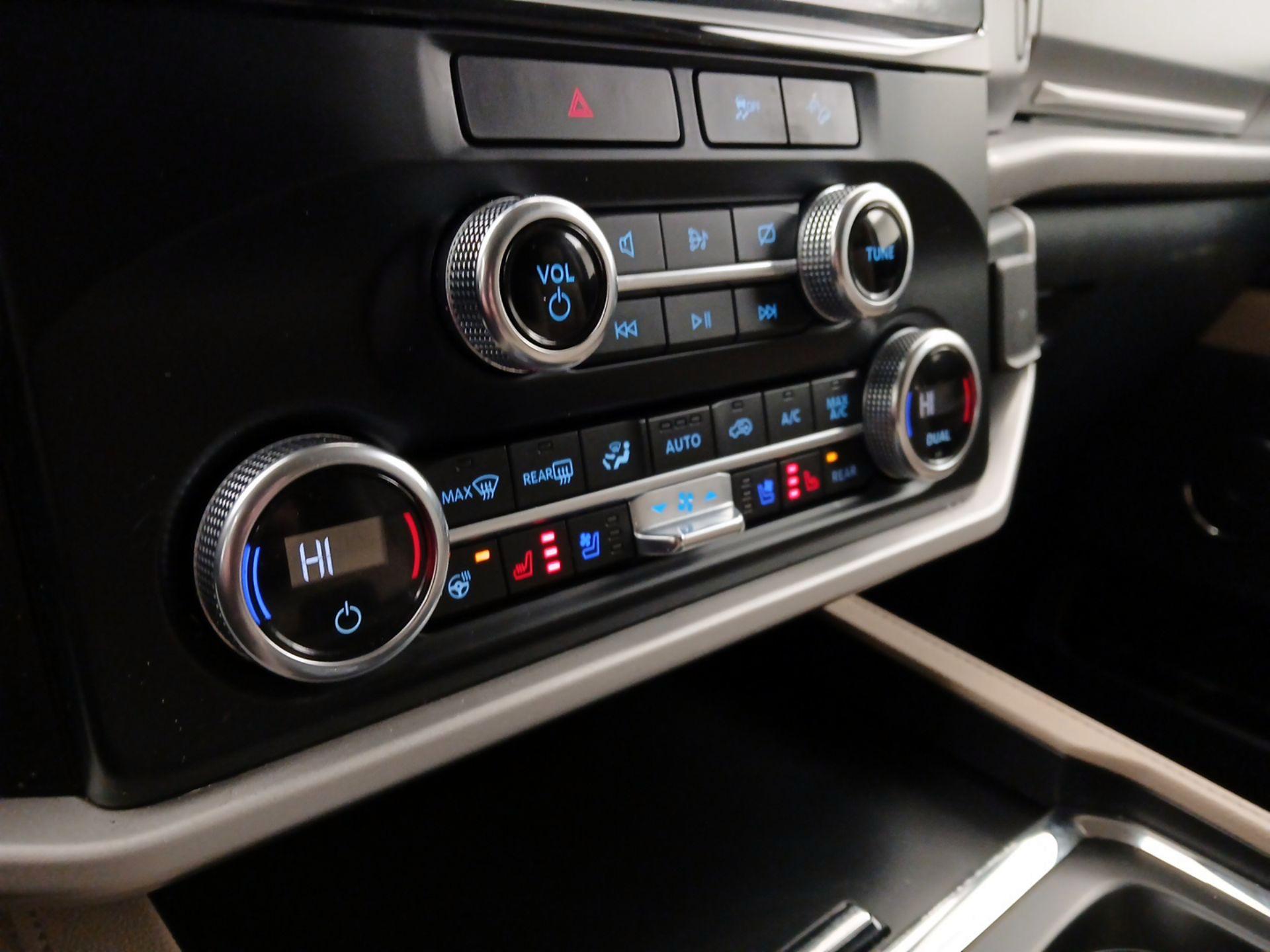 Thumbnail: 2022 Ford Expedition - 17