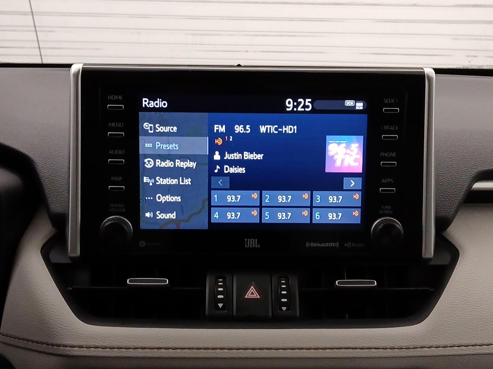 Thumbnail: 2021 Toyota RAV4 - 16