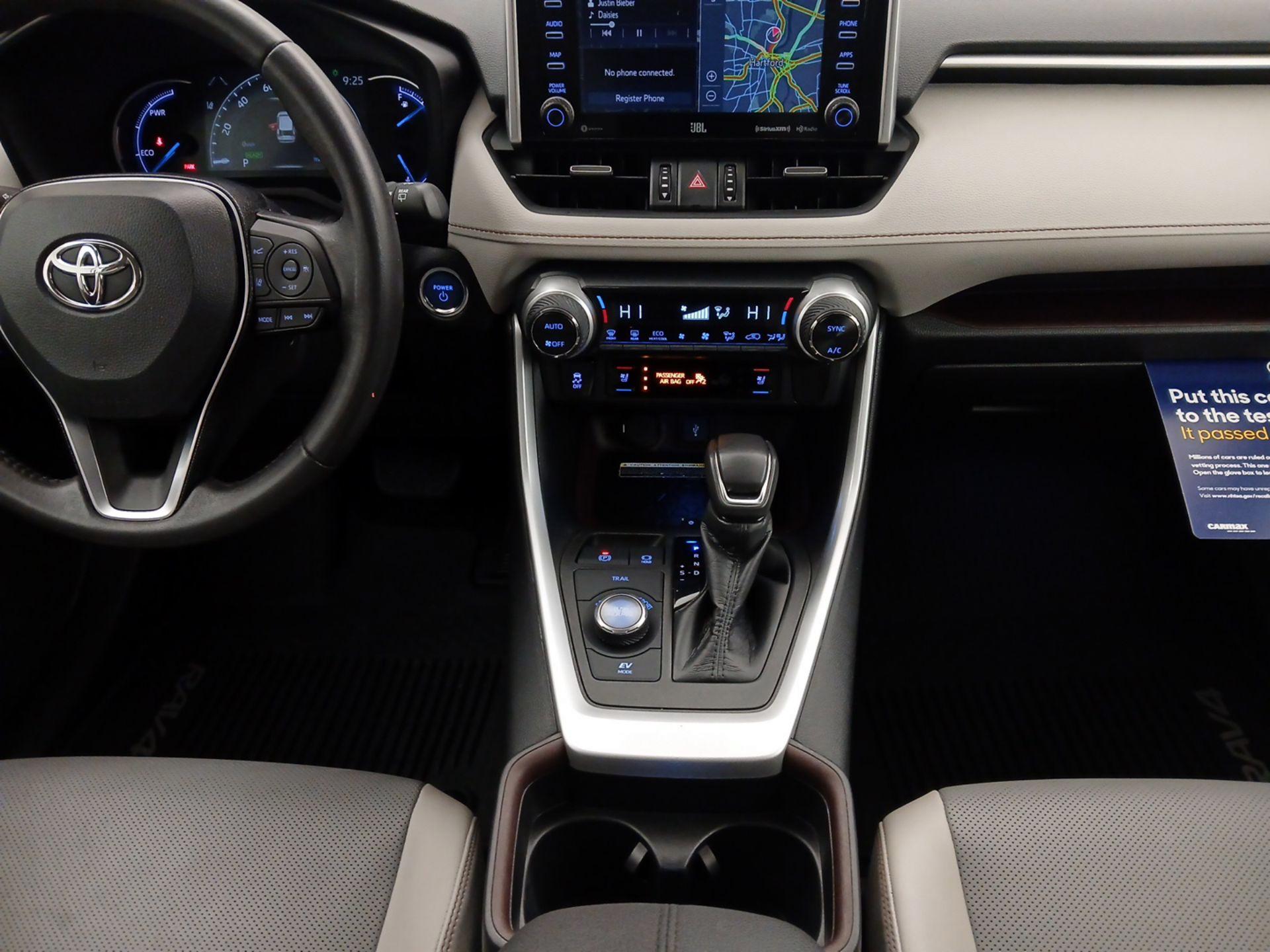 Thumbnail: 2021 Toyota RAV4 - 18