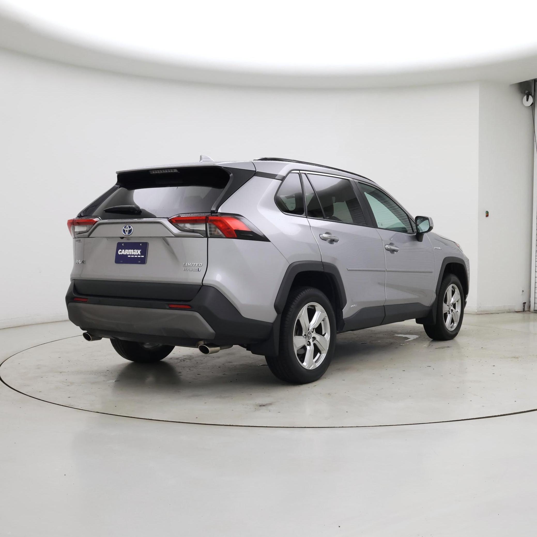 Thumbnail: 2021 Toyota RAV4 - 8