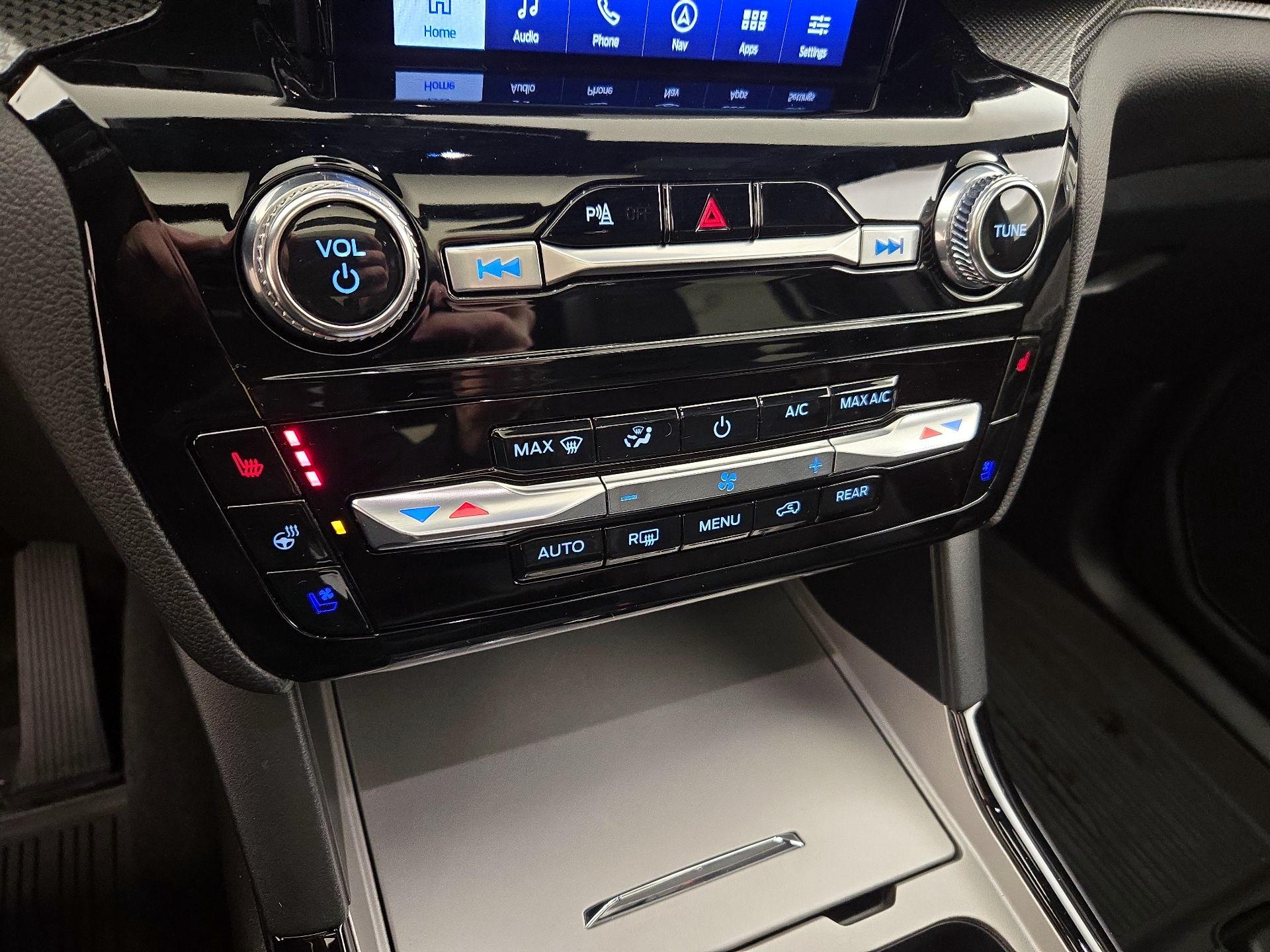 Thumbnail: 2024 Ford Explorer - 16