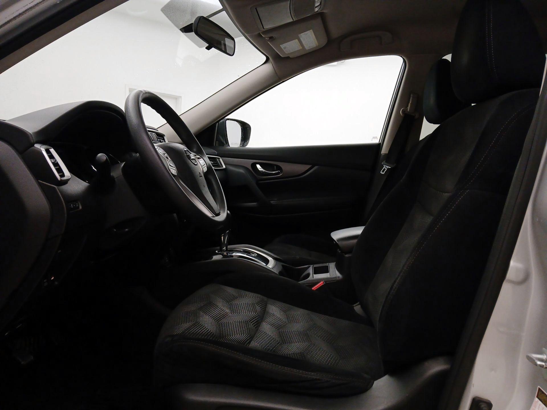 Thumbnail: 2015 Nissan Rogue - 11