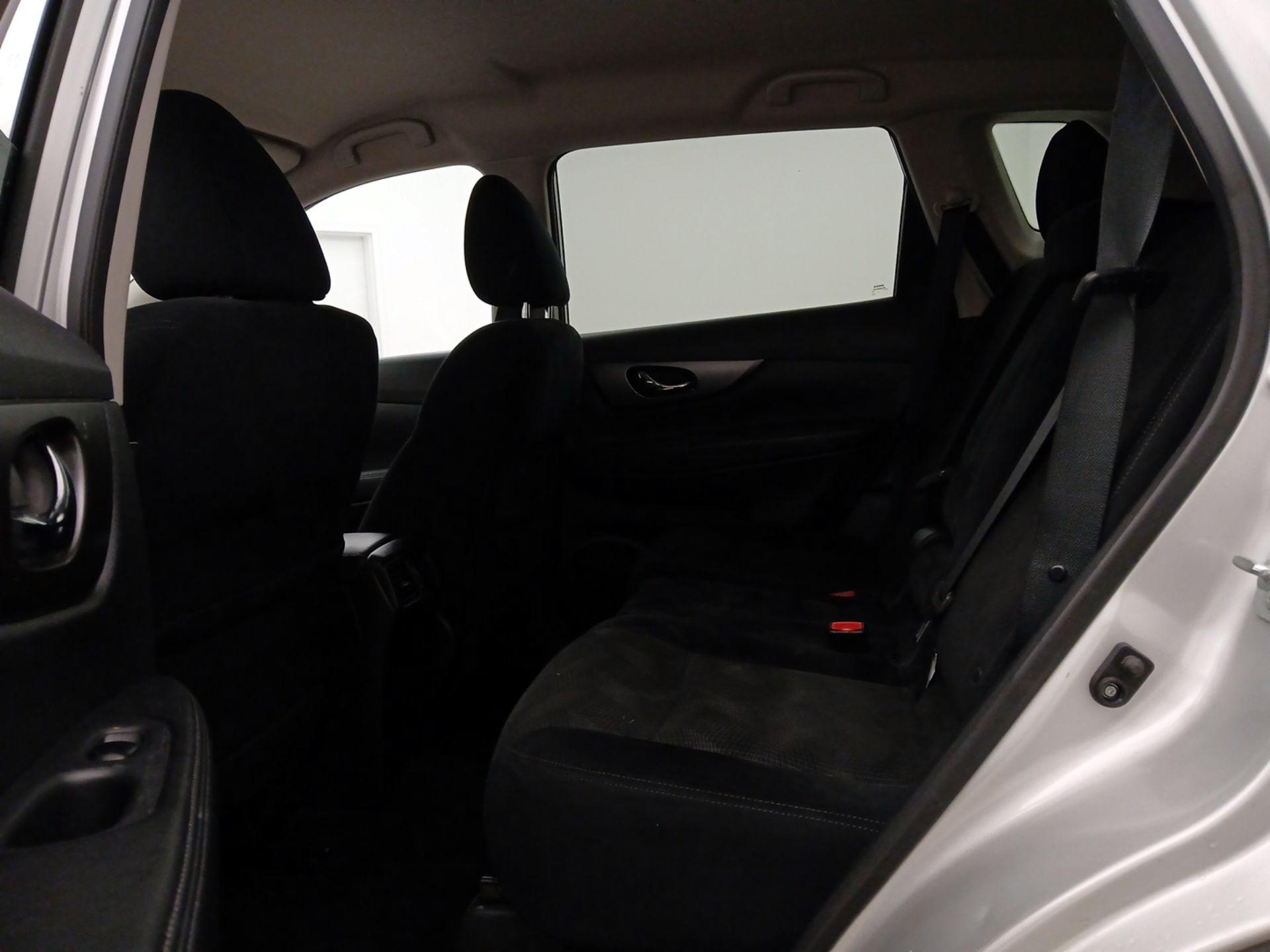 Thumbnail: 2015 Nissan Rogue - 19