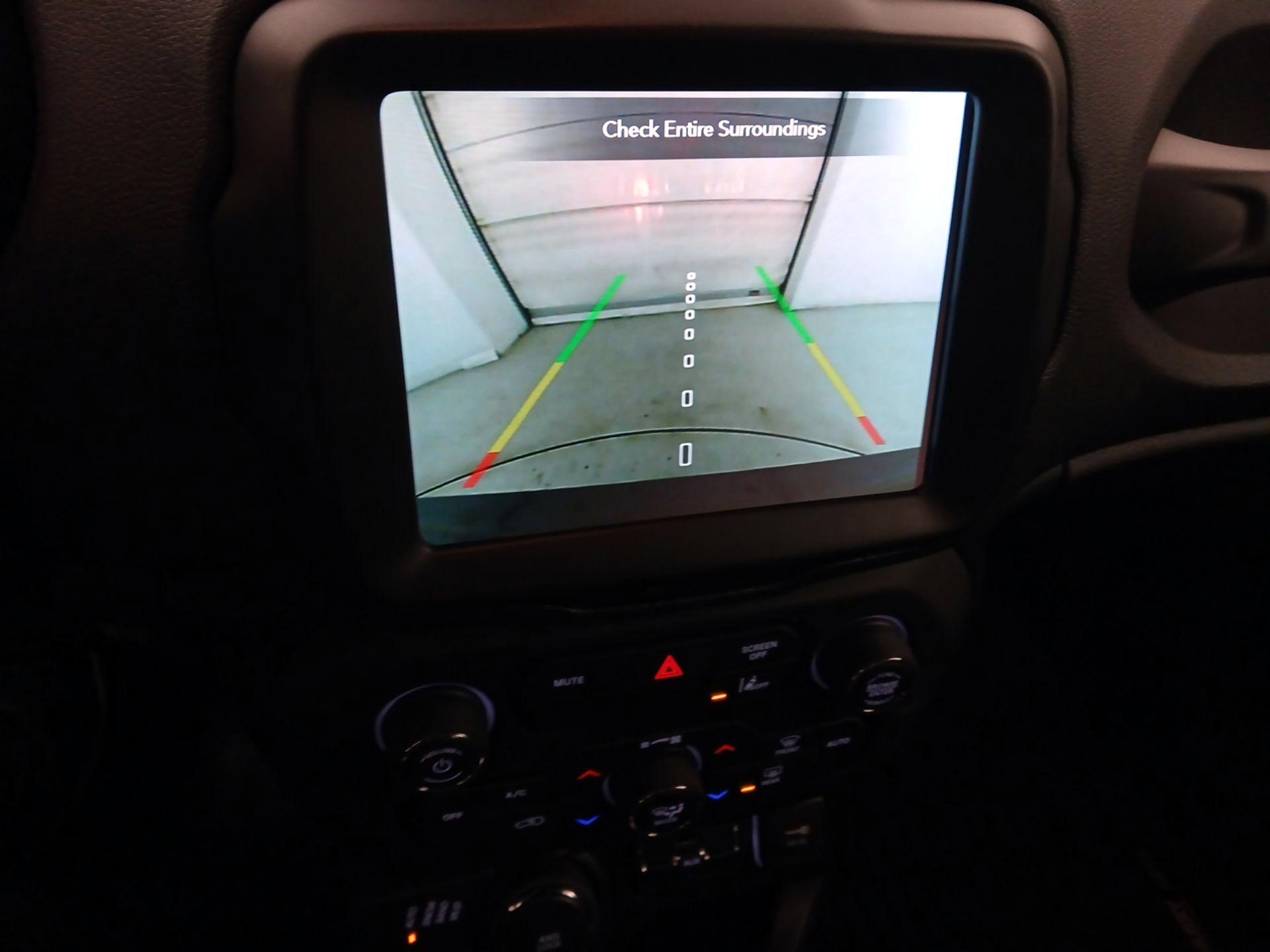 Thumbnail: 2021 Jeep Renegade - 15