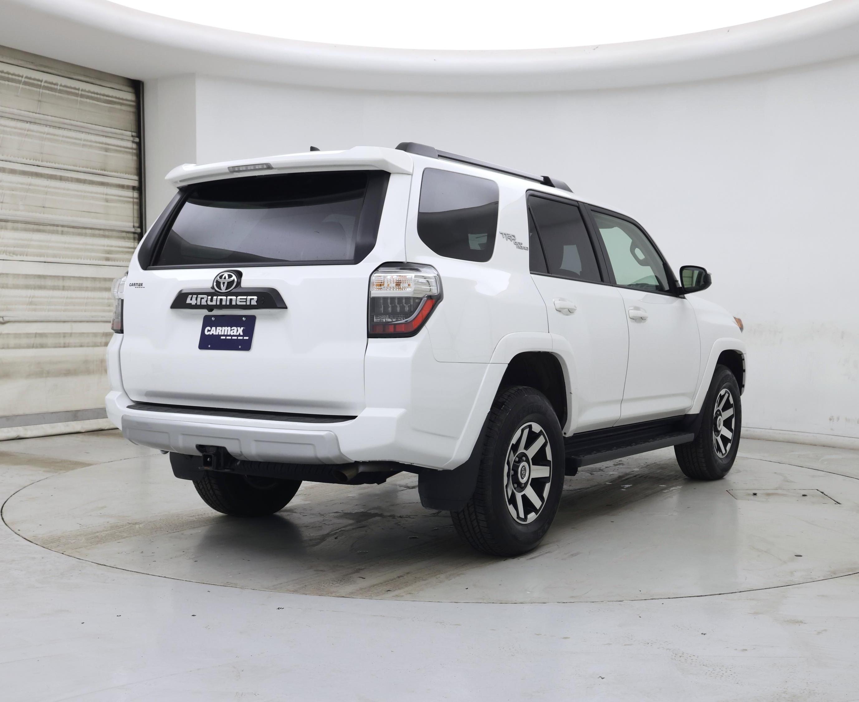 Thumbnail: 2024 Toyota 4Runner - 8