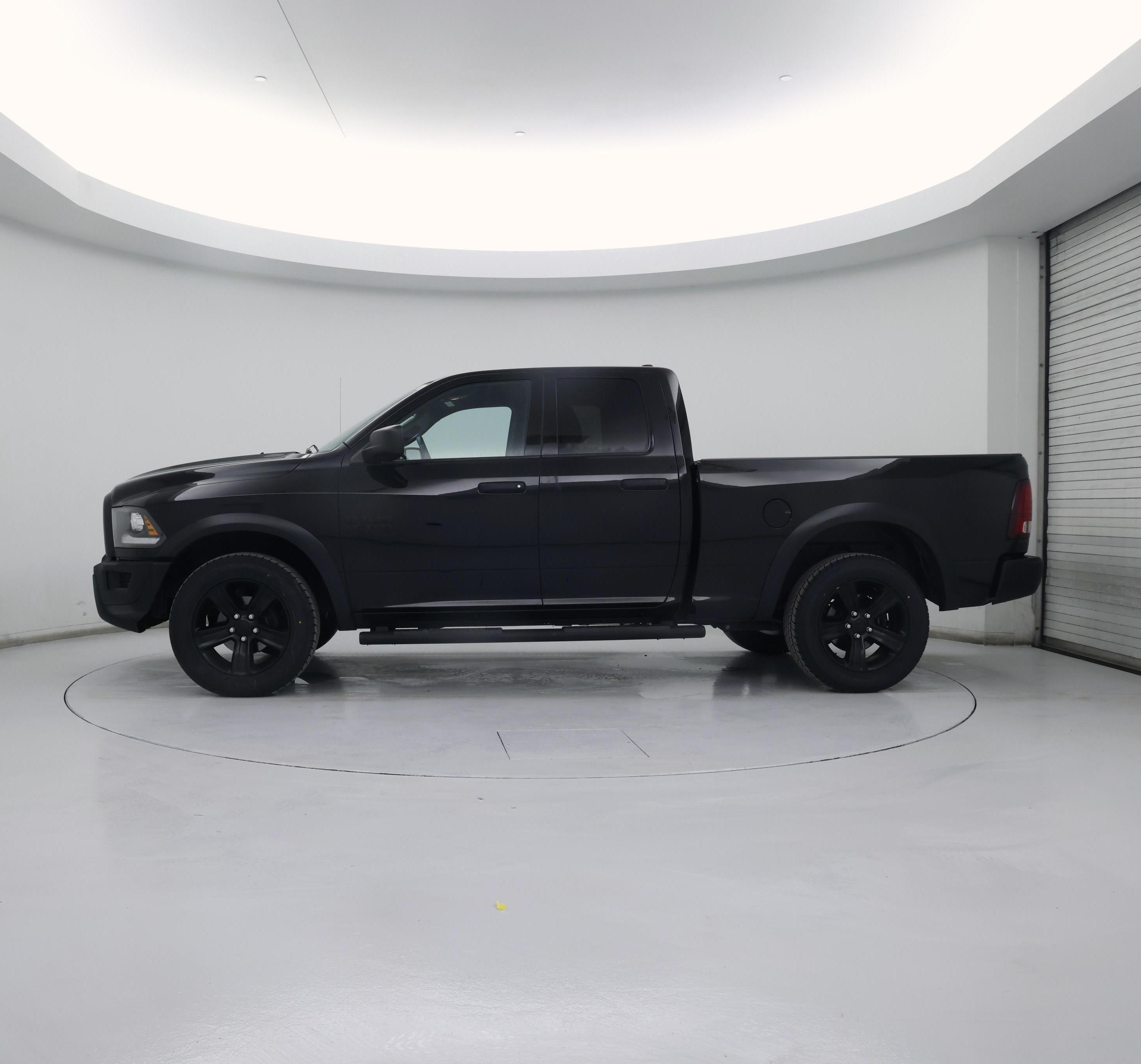 Thumbnail: 2022 RAM 1500 Classic - 3