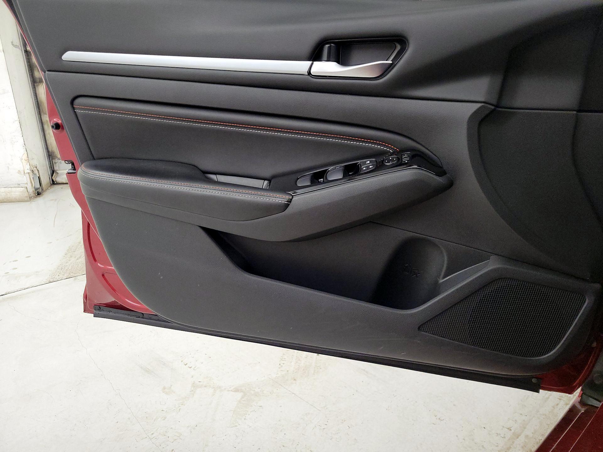 Thumbnail: 2023 Nissan Altima - 12