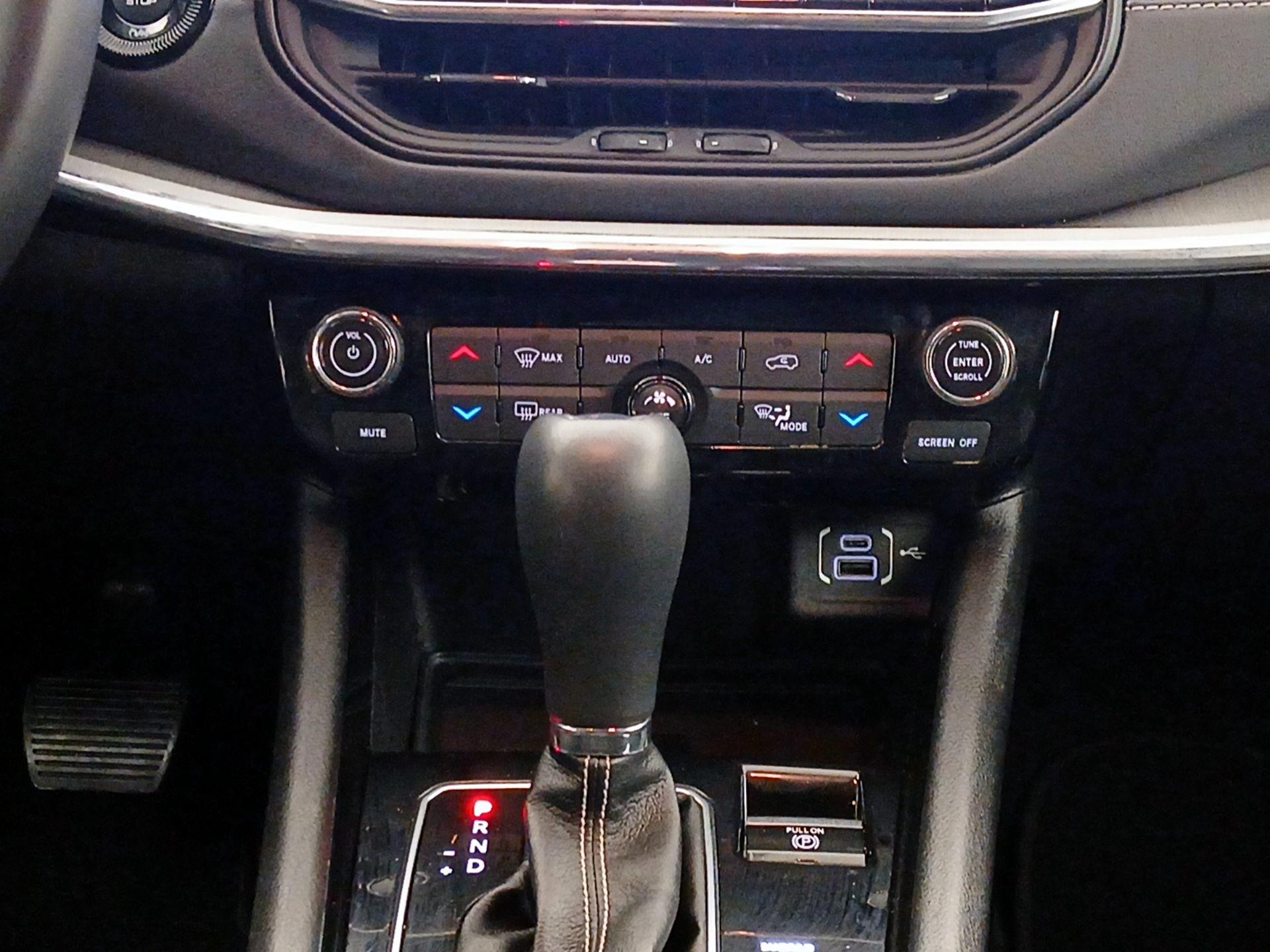 Thumbnail: 2022 Jeep Compass - 17