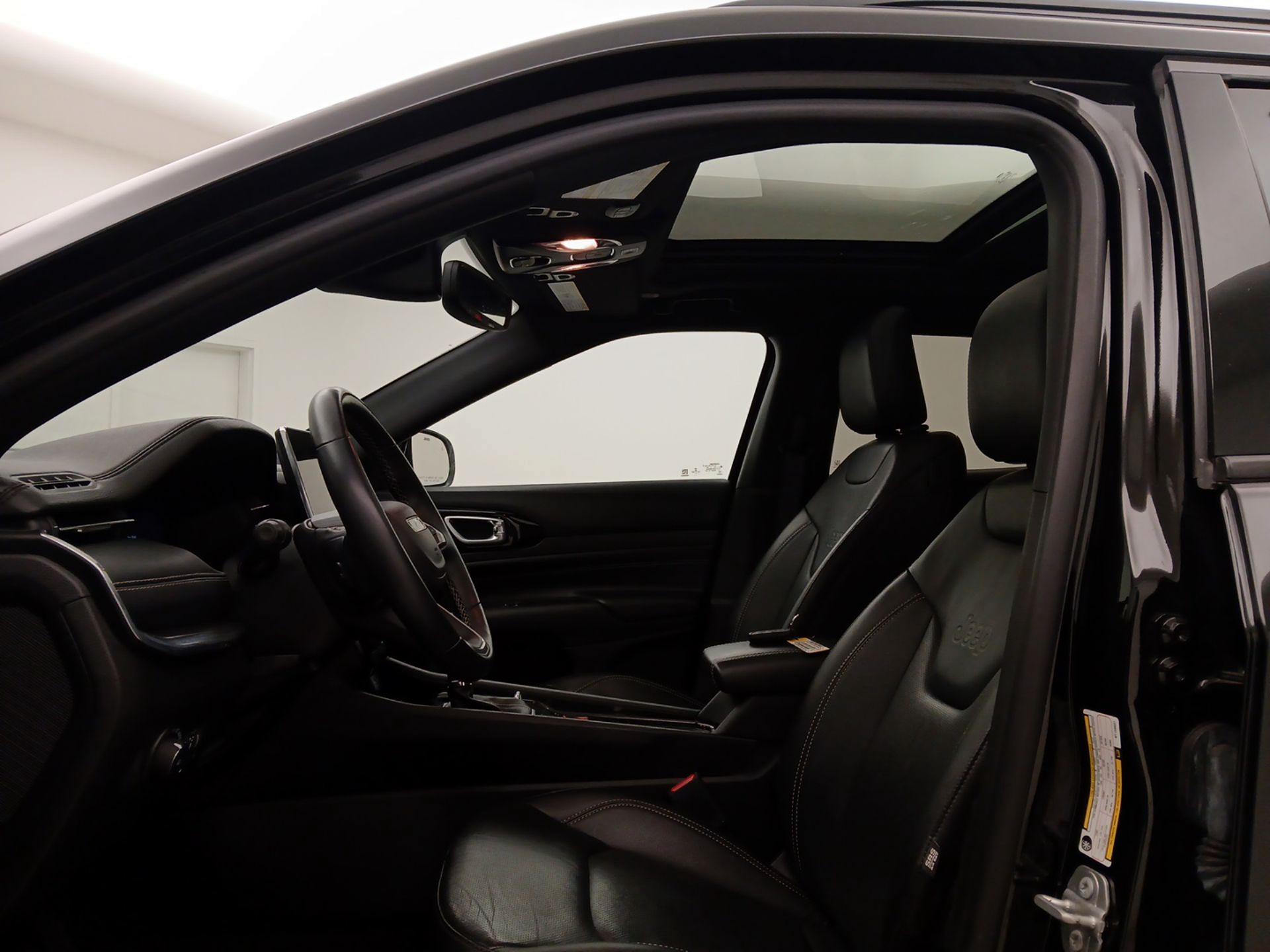 Thumbnail: 2022 Jeep Compass - 20