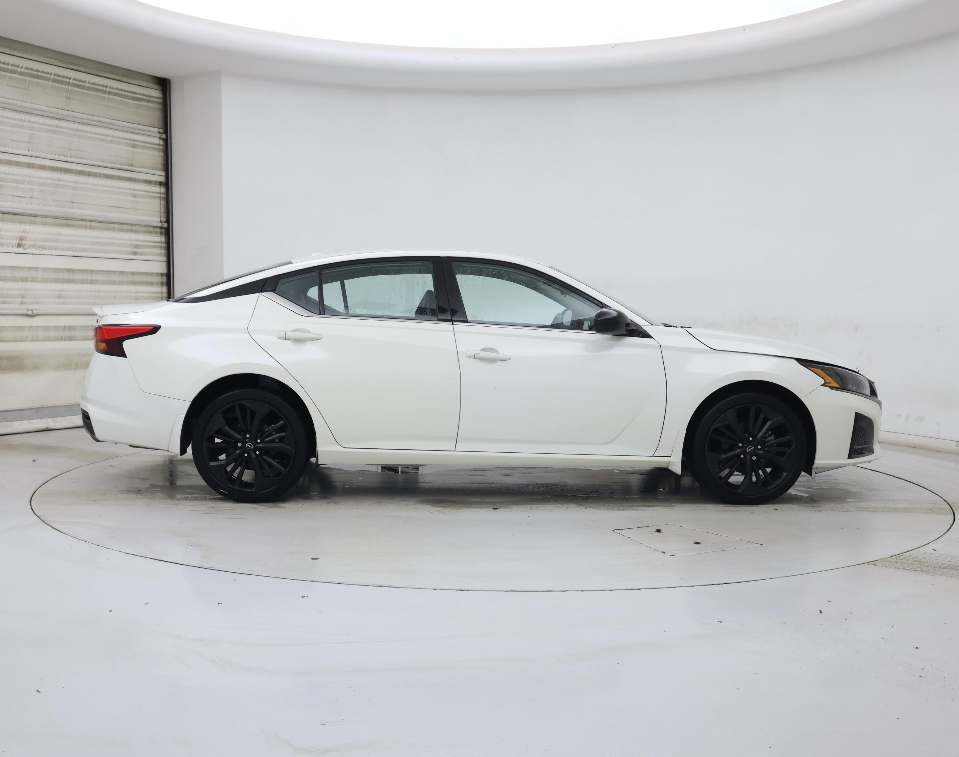 Thumbnail: 2023 Nissan Altima - 7