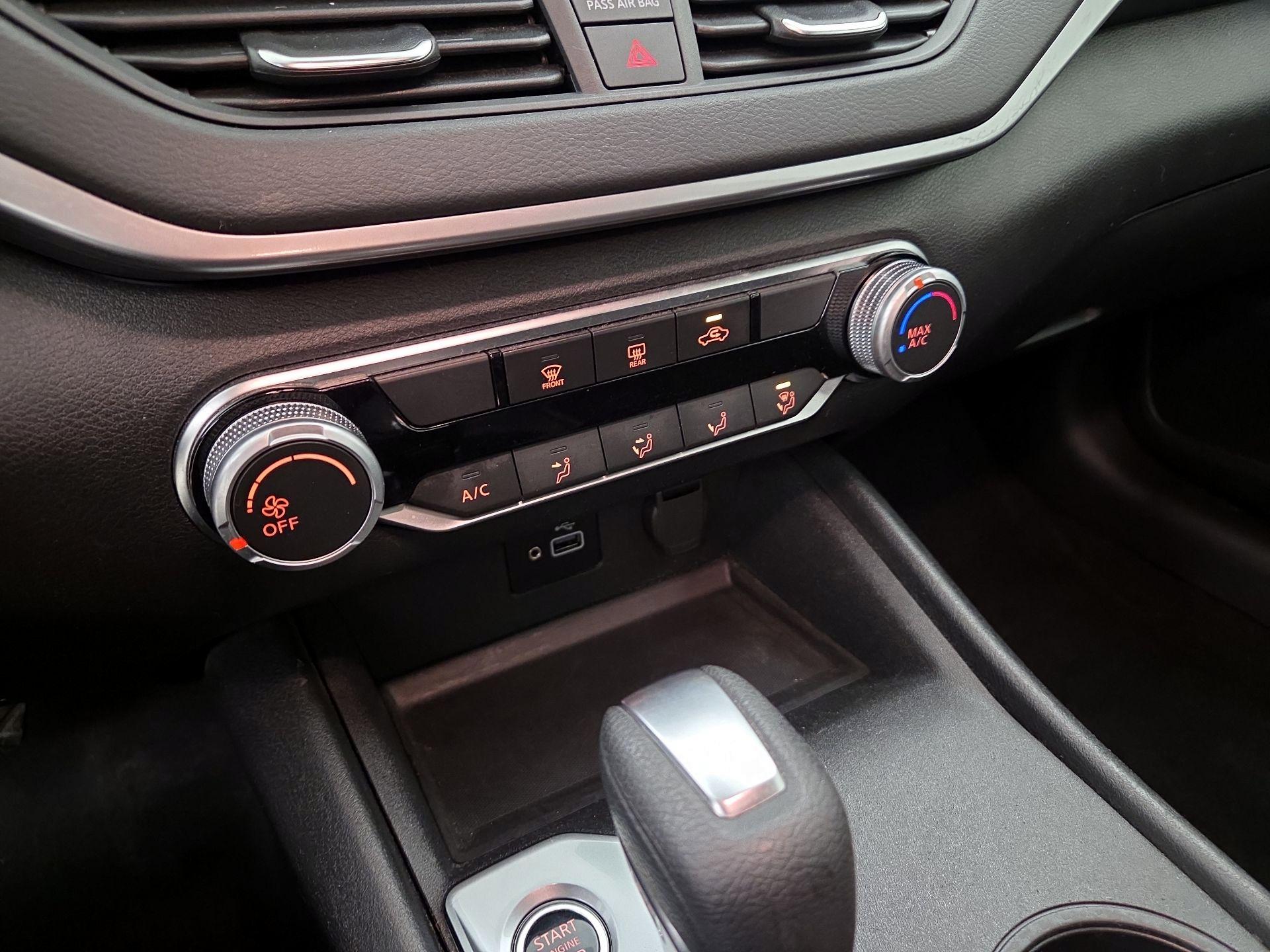 Thumbnail: 2023 Nissan Altima - 16