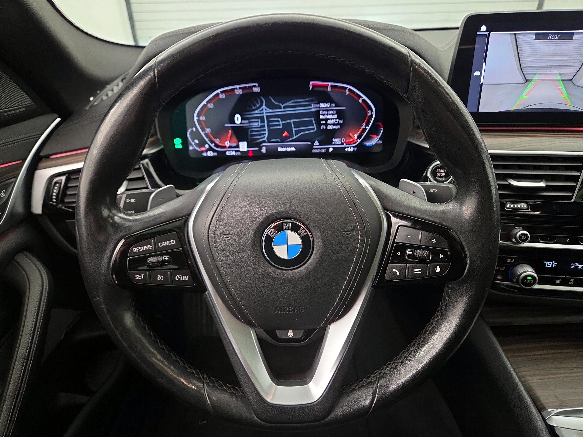 Thumbnail: 2021 BMW 5 Series - 10