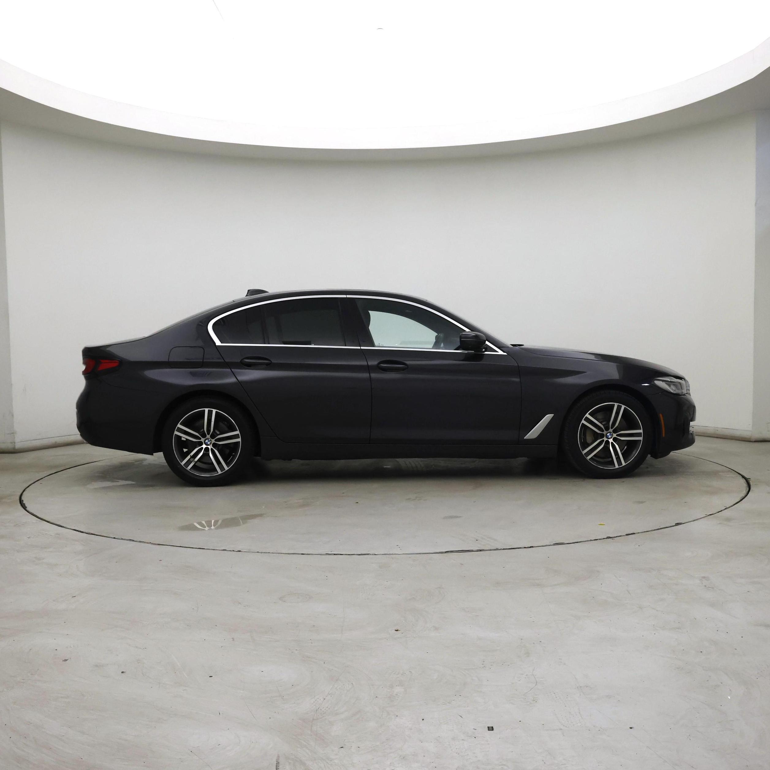 Thumbnail: 2021 BMW 5 Series - 7