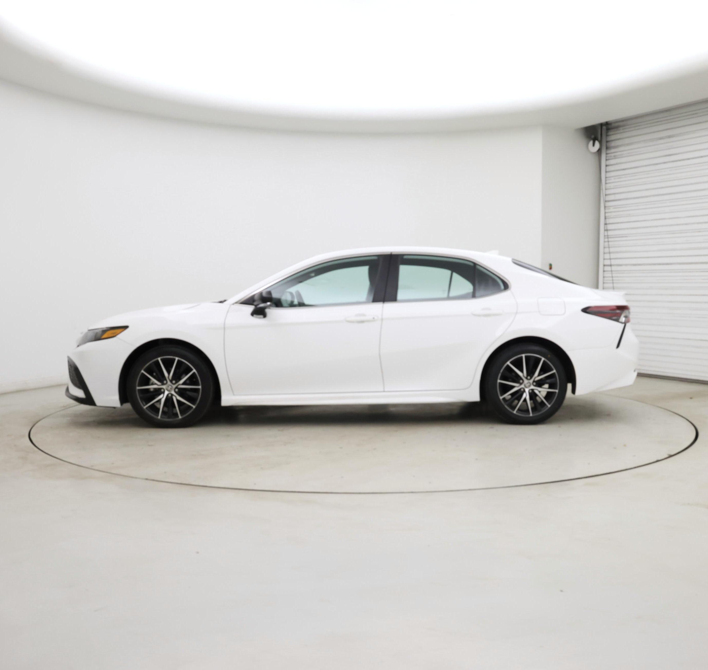 Thumbnail: 2024 Toyota Camry - 3