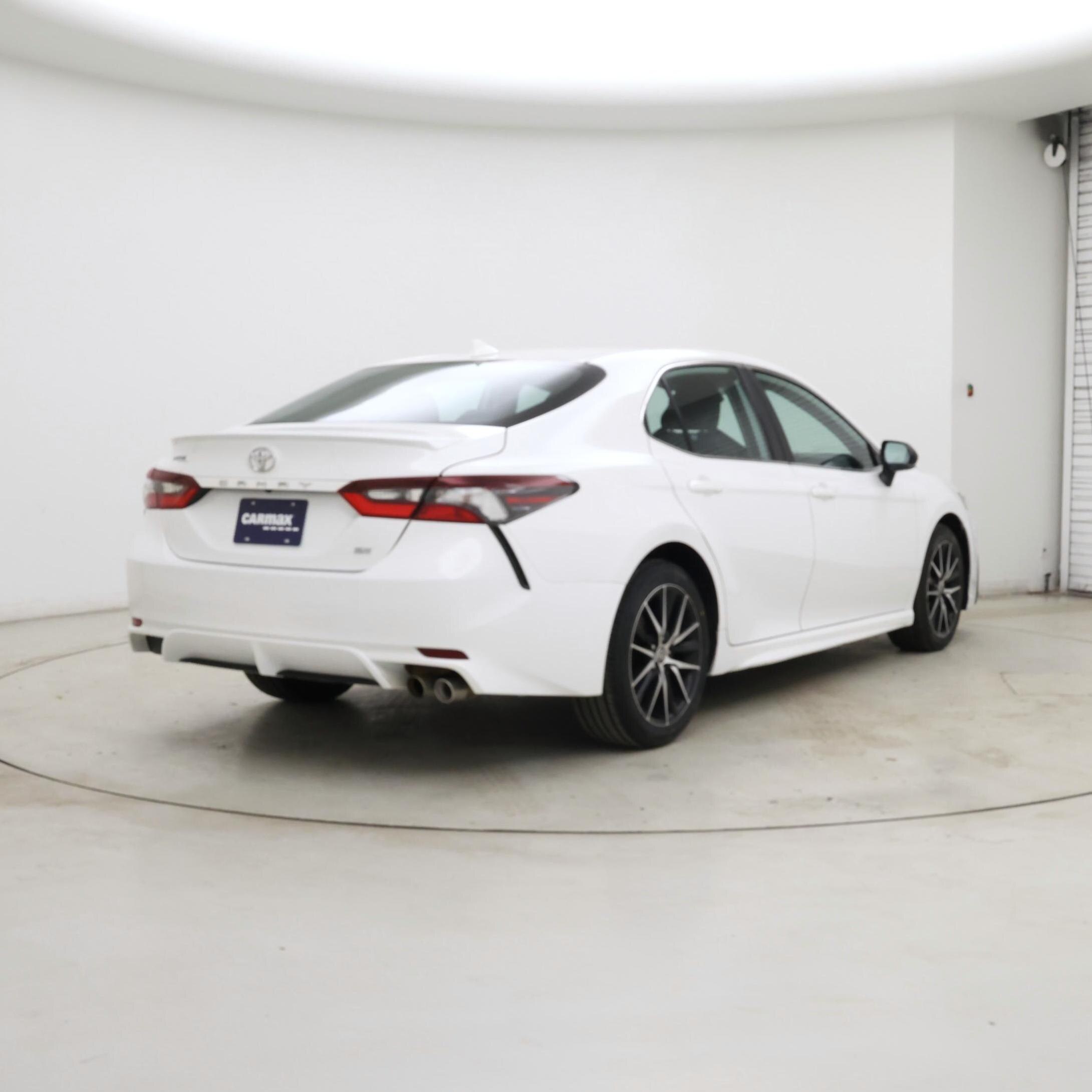 Thumbnail: 2024 Toyota Camry - 8