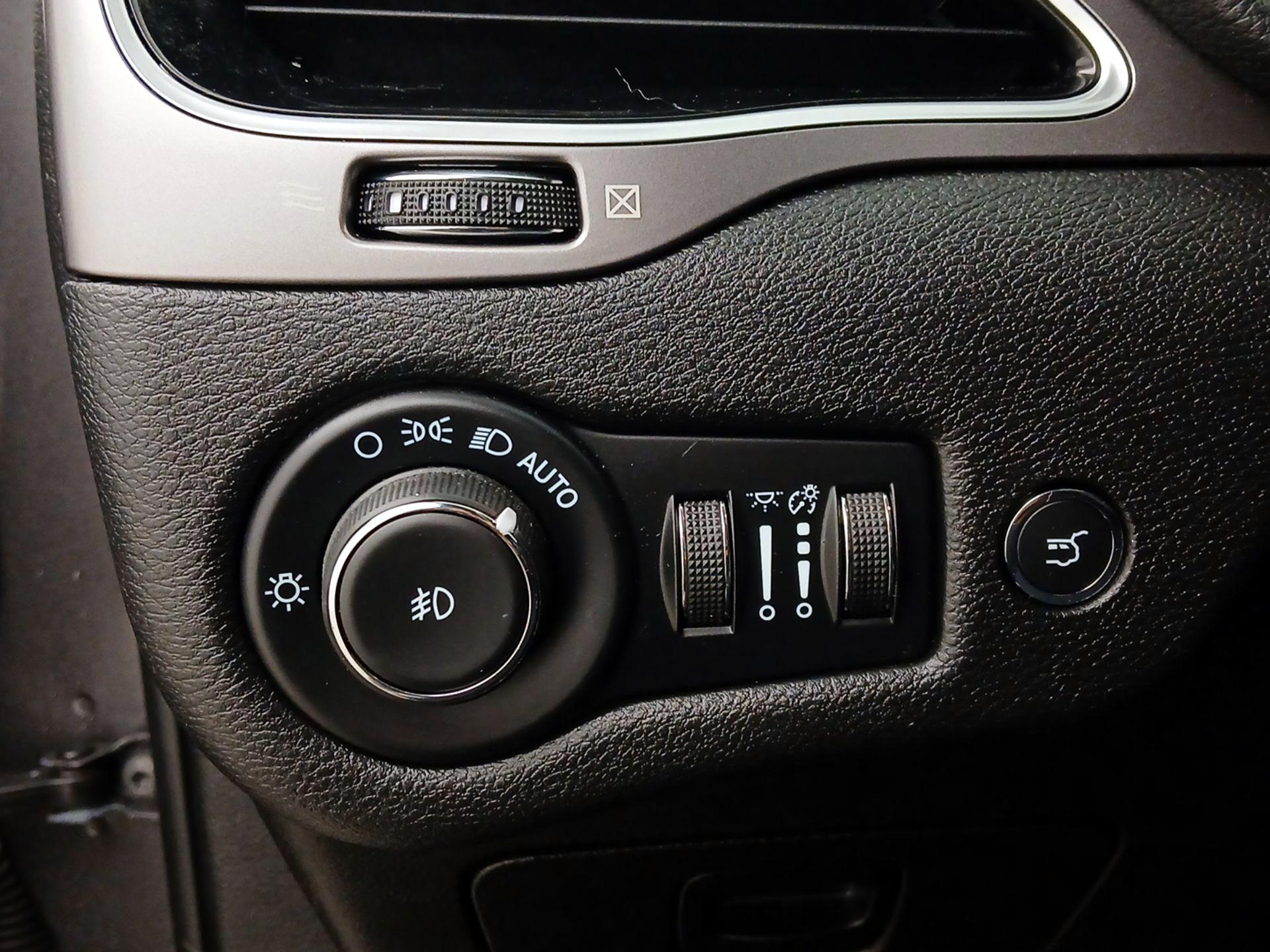 Thumbnail: 2022 Jeep Cherokee - 13