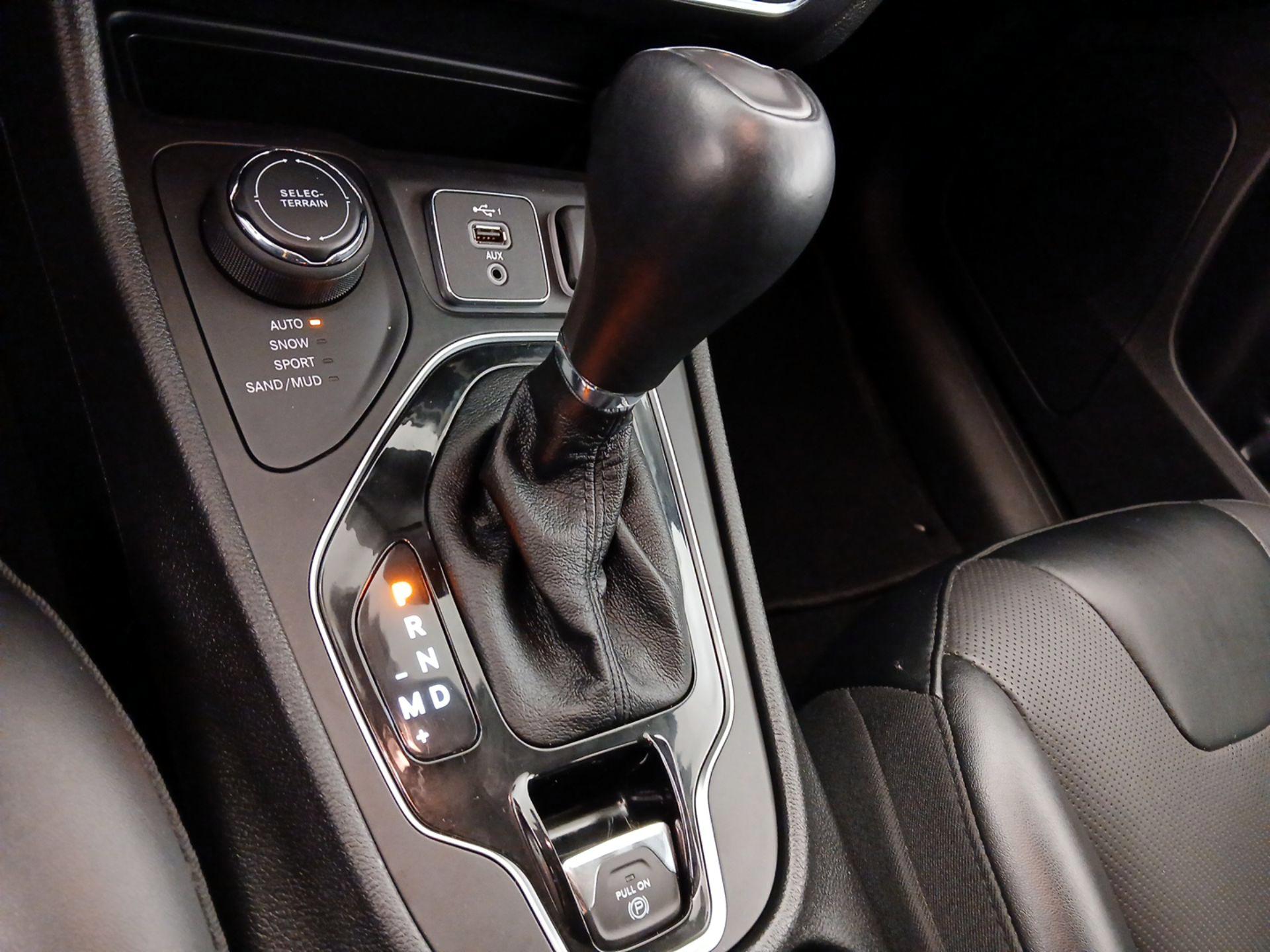 Thumbnail: 2022 Jeep Cherokee - 17