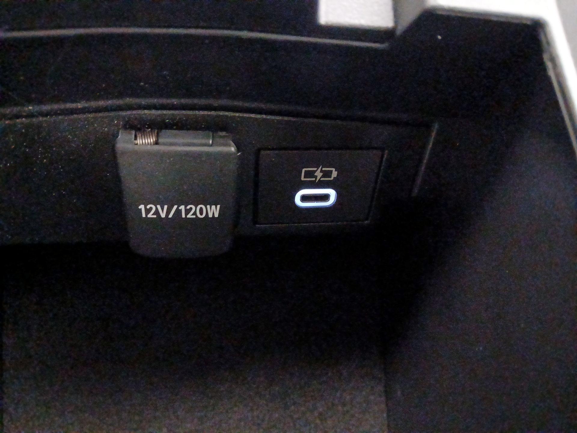 Thumbnail: 2024 Toyota Corolla - 18