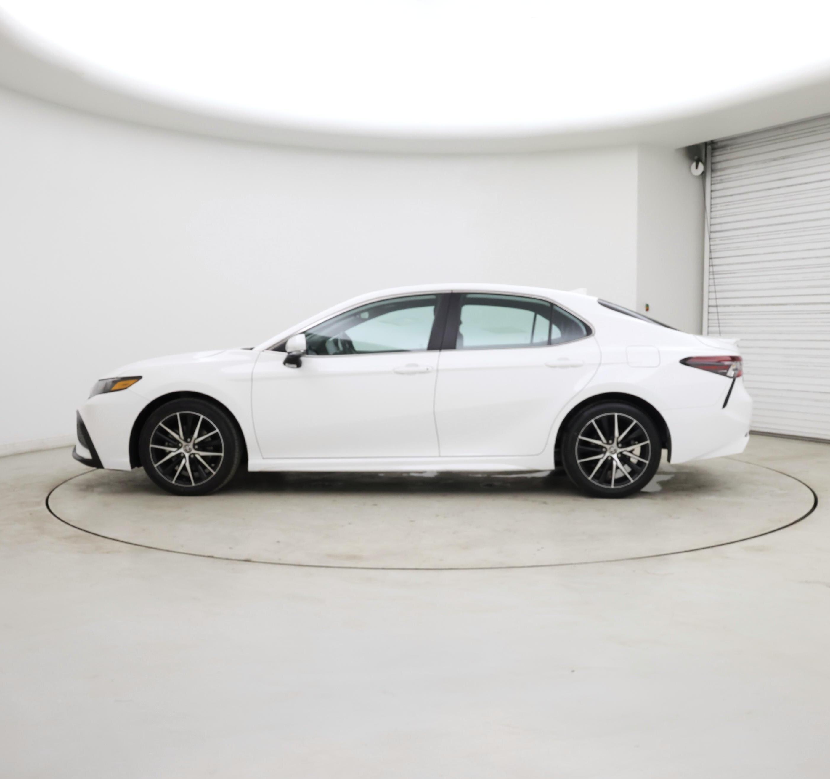 Thumbnail: 2024 Toyota Camry - 3