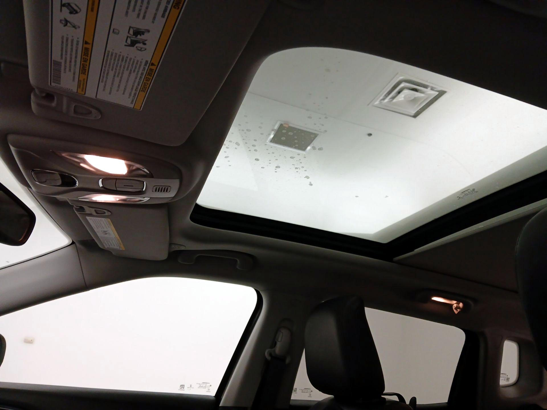 Thumbnail: 2022 Jeep Compass - 19