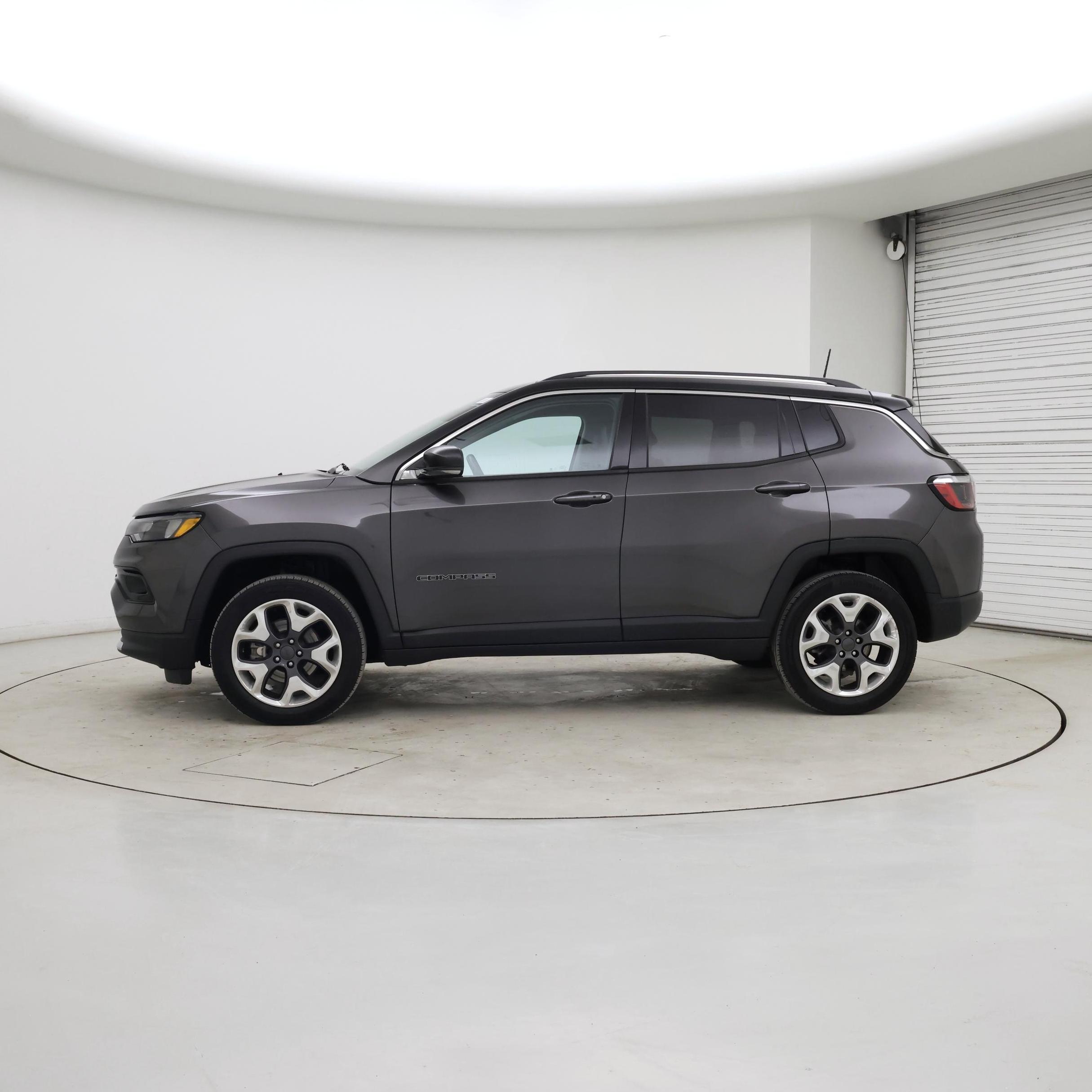Thumbnail: 2022 Jeep Compass - 3